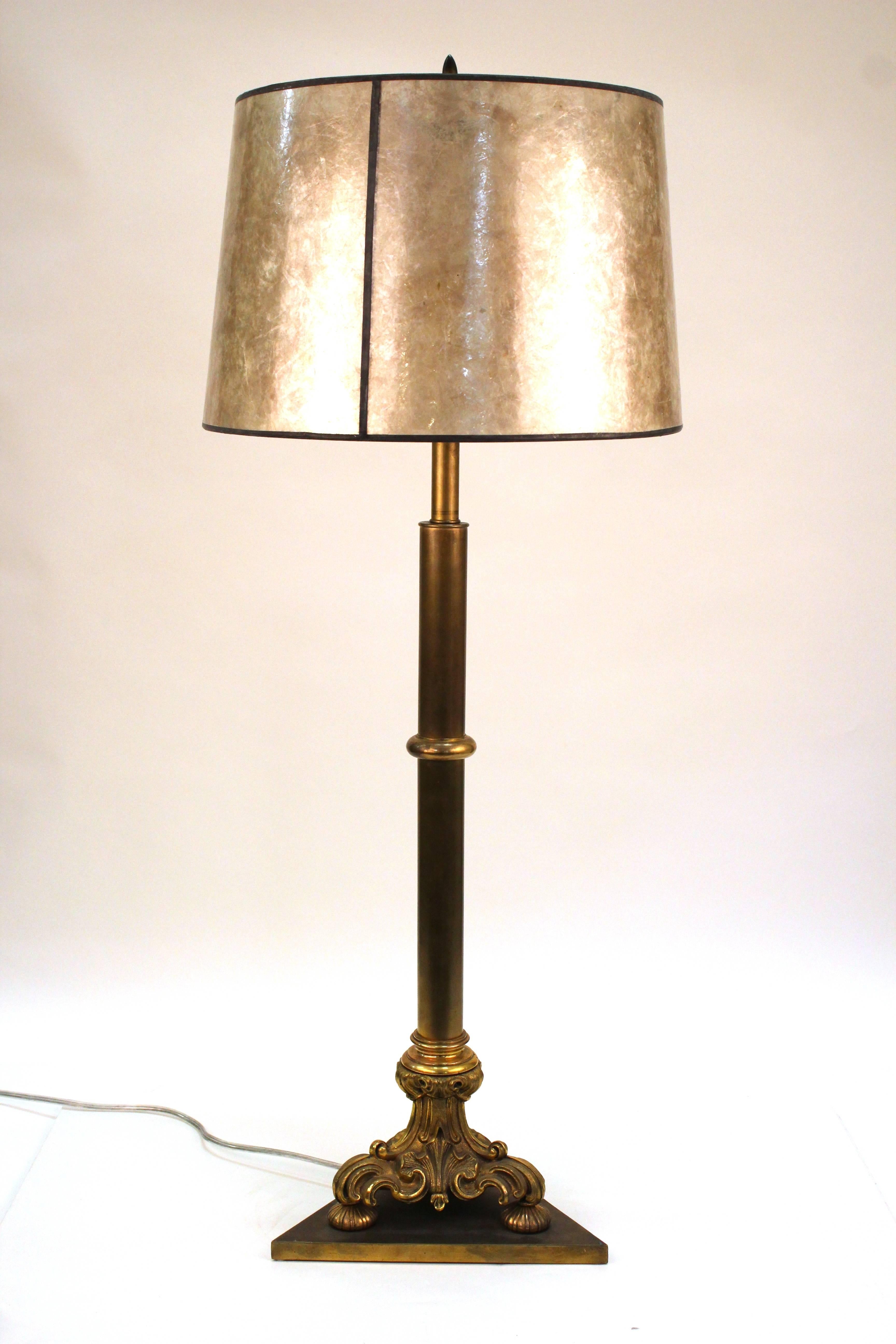 Early 20th Century Pair of Neoclassical Style Bronze Lamps 1