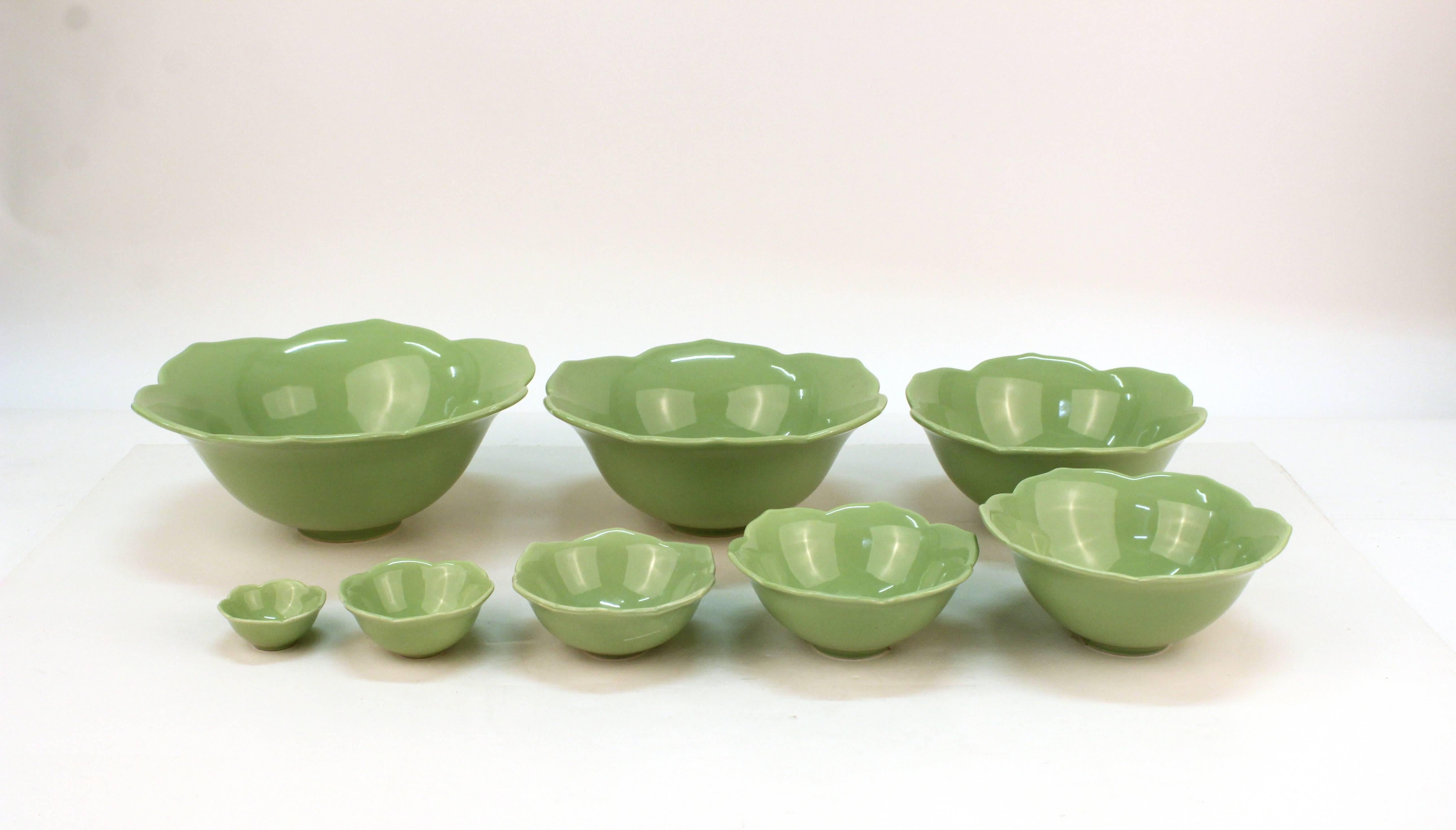 Set of Green Lettuce Leaf Bowls In Good Condition In New York, NY
