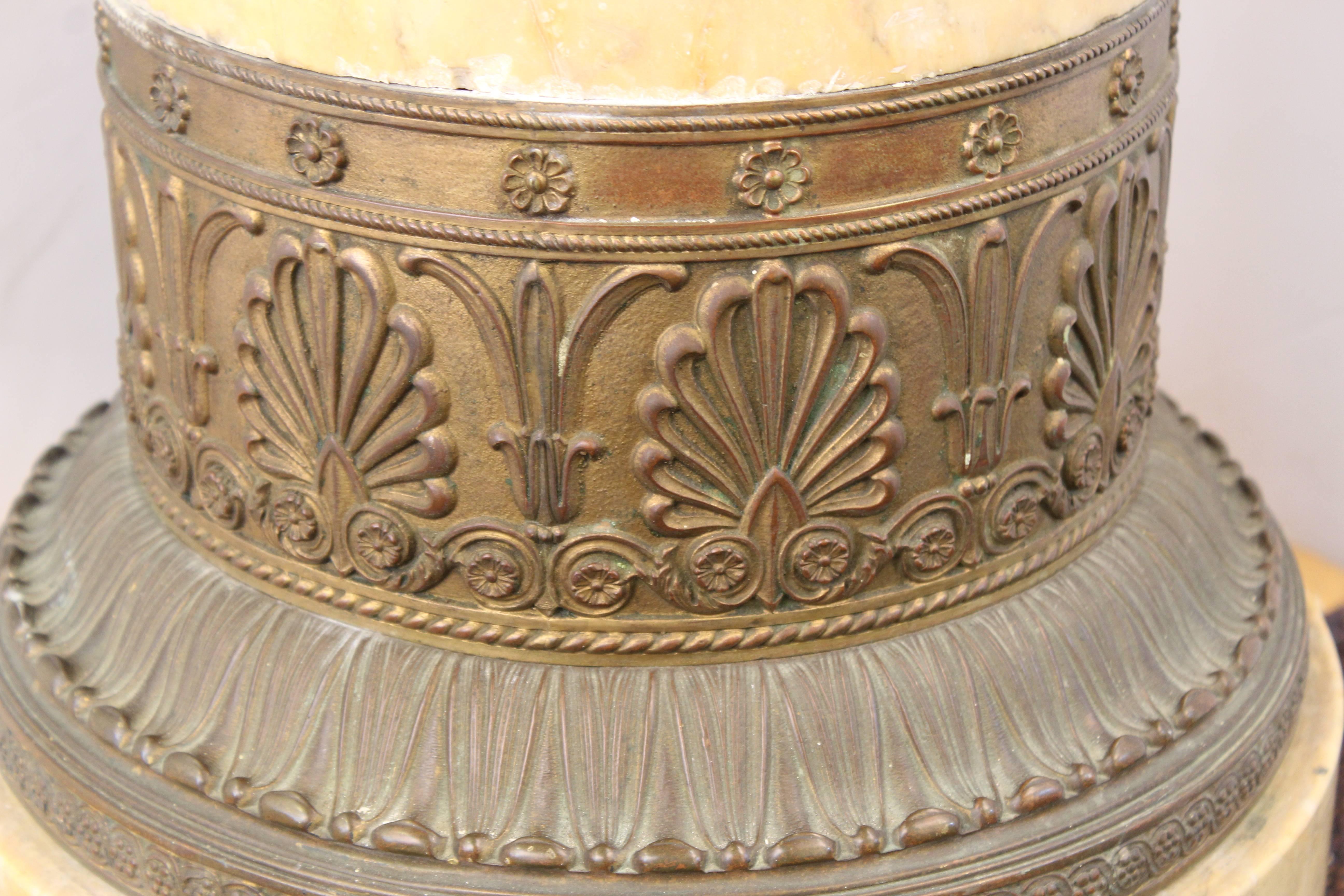 19th Century Pedestal in Solid Marble with Decorative Band in Bronze 2