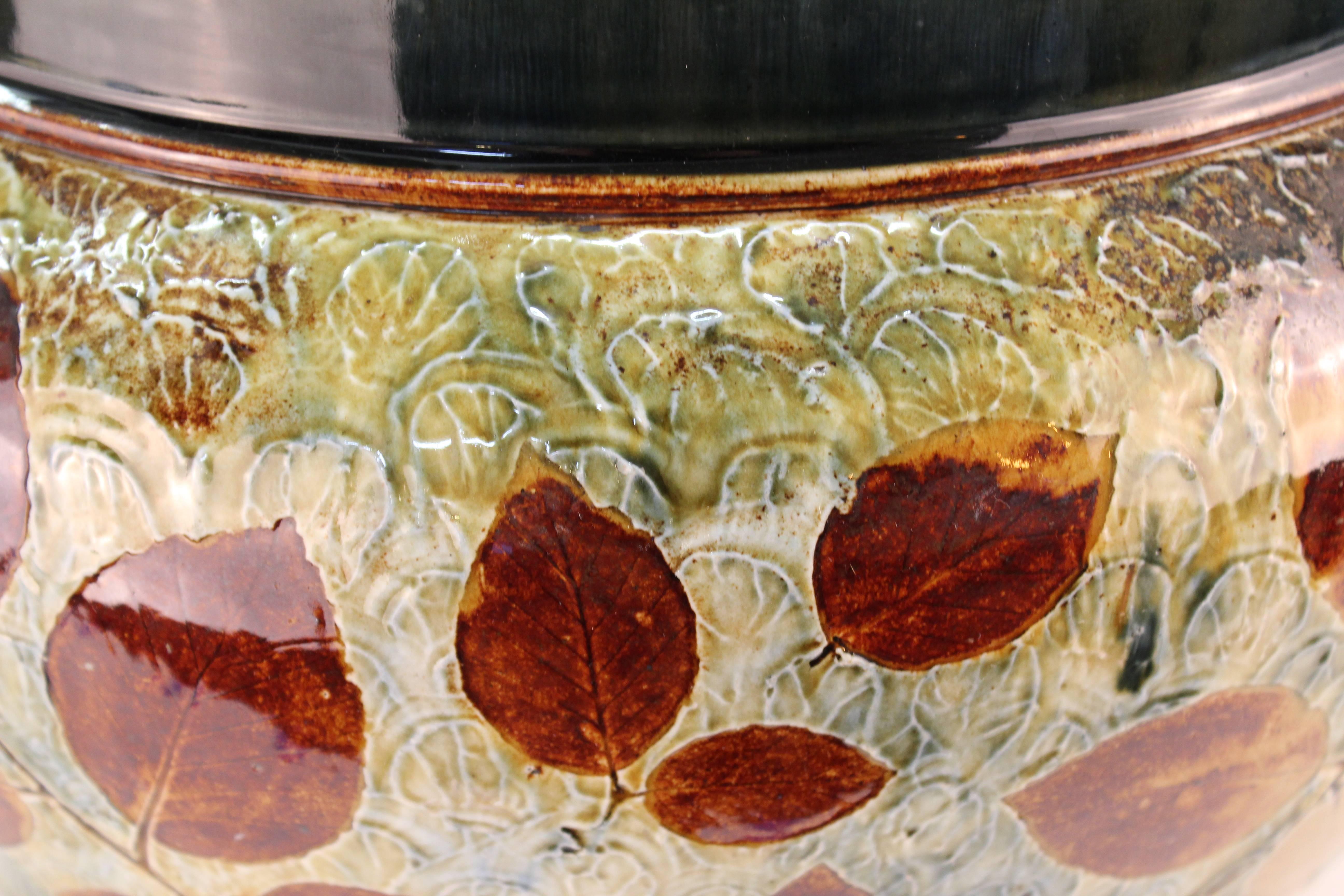 Doulton English Stoneware Jardiniere with Leaf Motif In Good Condition In New York, NY