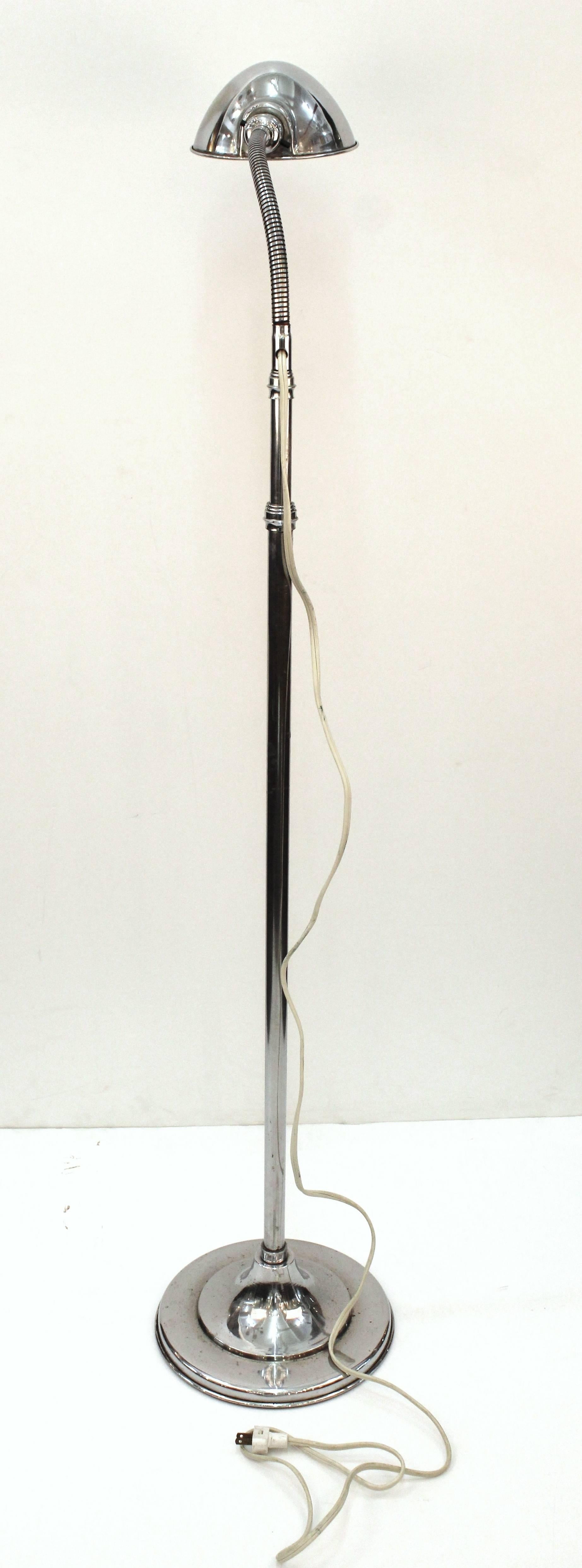 Mid-Century Modern Goose-Neck Floor Lamp in Chrome 2
