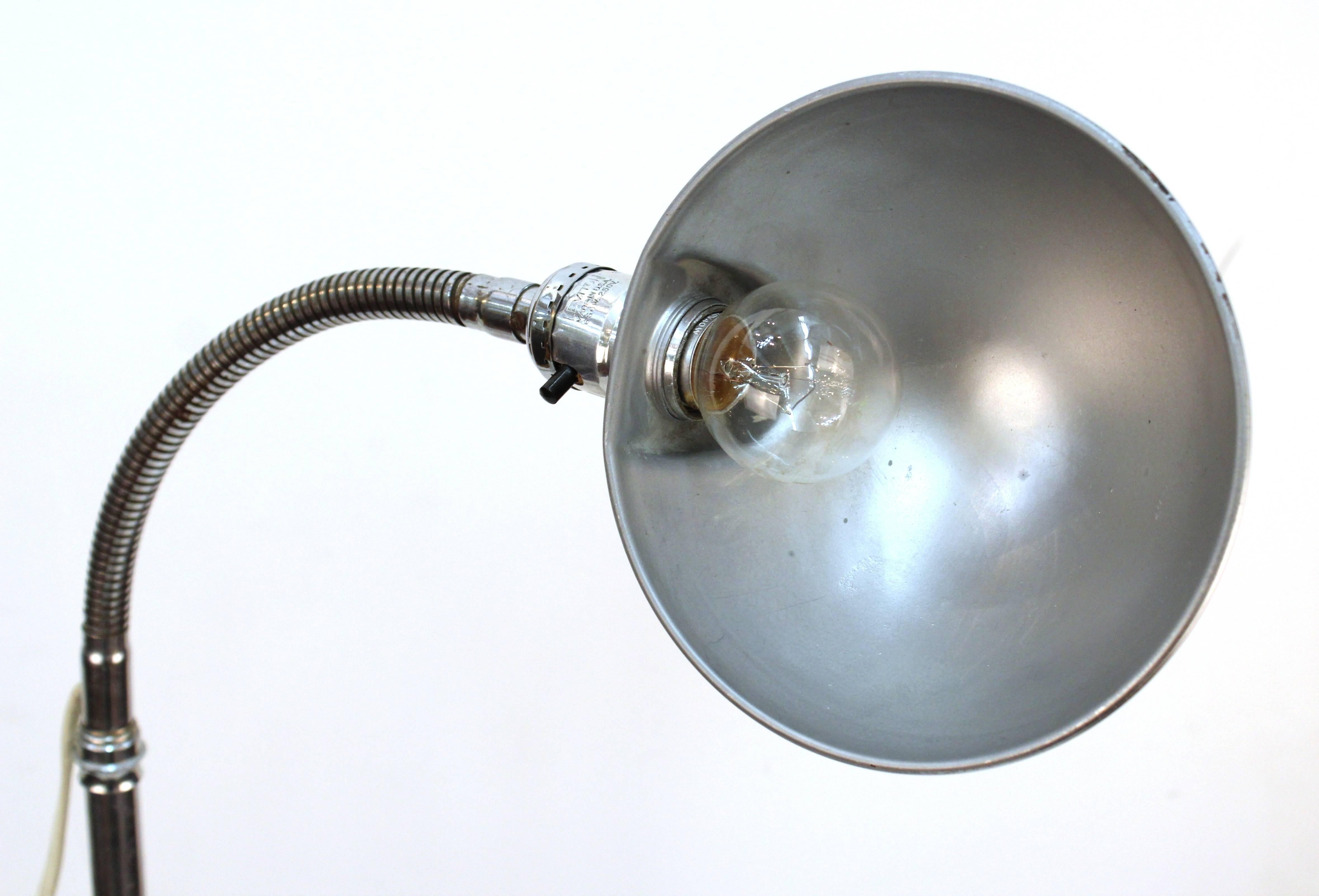Mid-Century Modern Goose-Neck Floor Lamp in Chrome 1