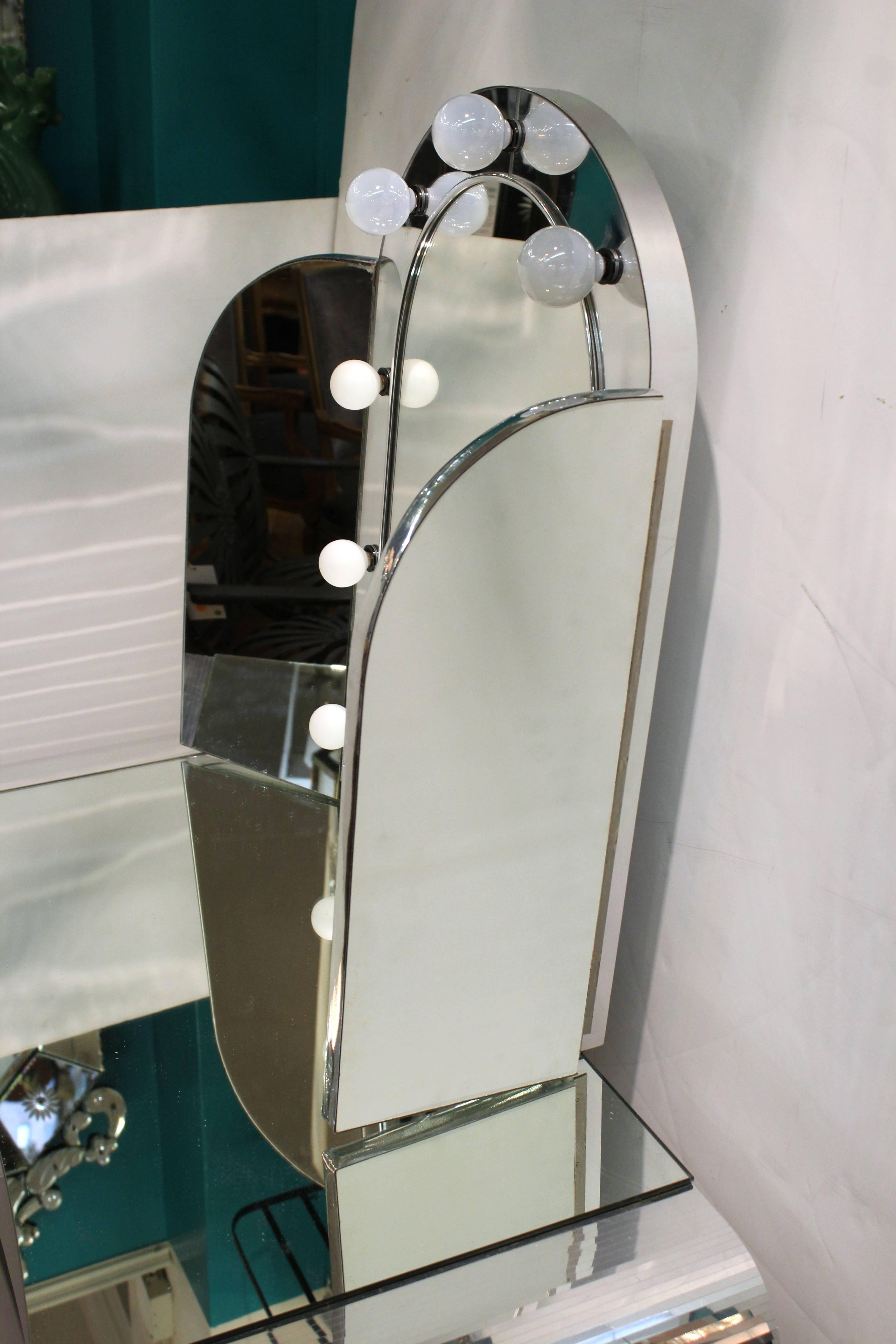 Lucite and Chrome Vanity with Bench by Hill Manufacturing In Good Condition In Astoria, NY