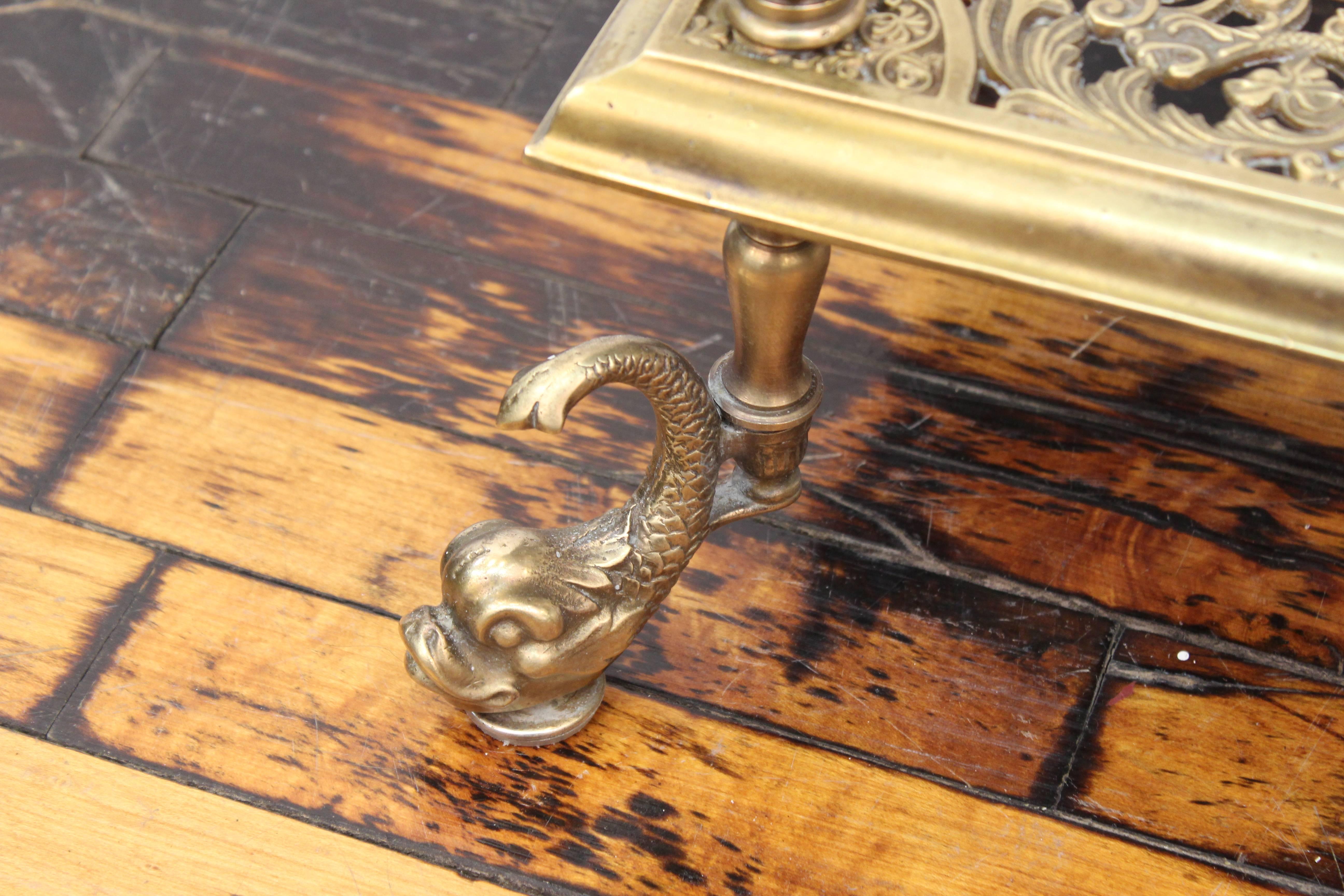 American Victorian Brass Pedestal with Marble Top 2