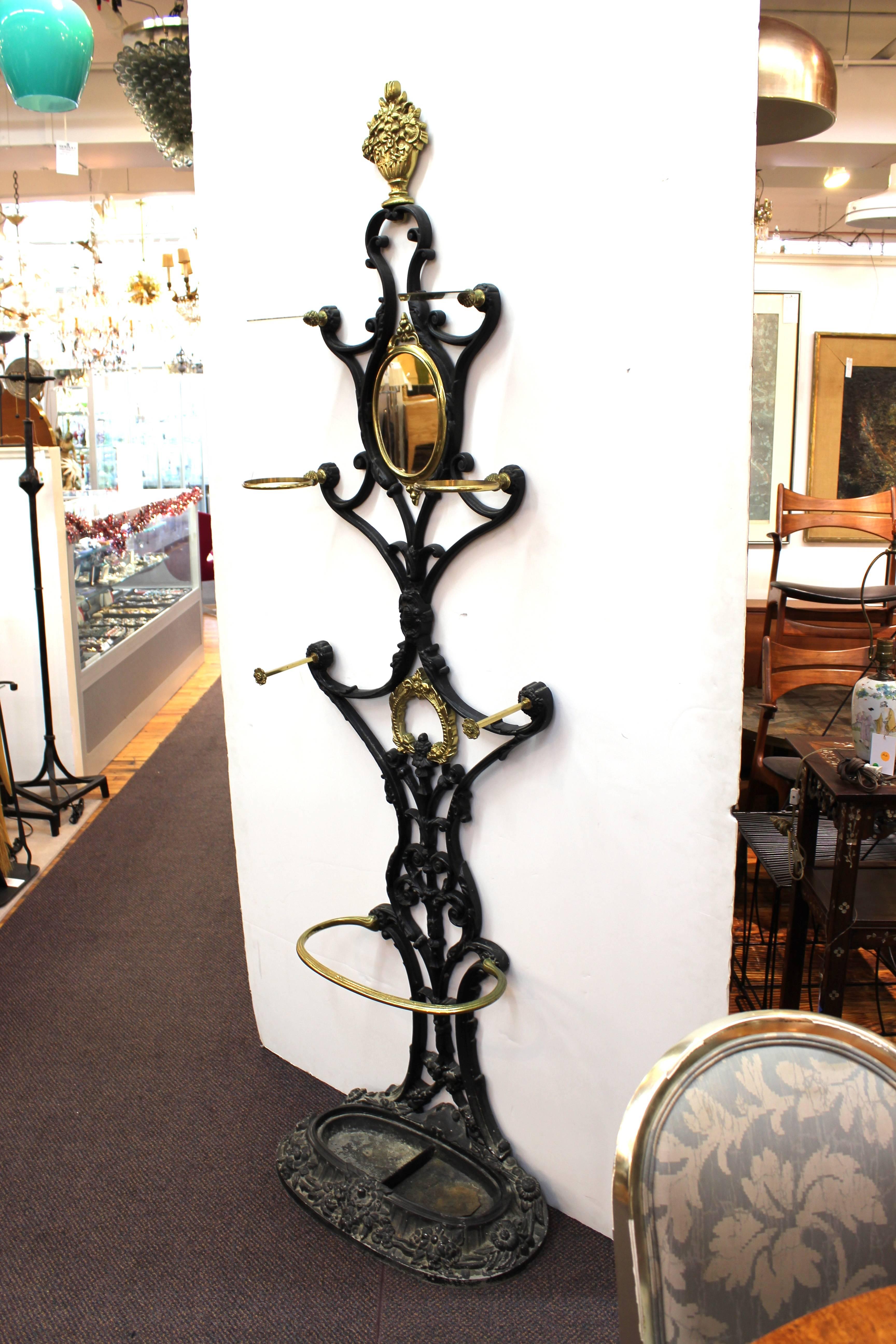 Hall Tree with Oval Mirror and Umbrella Stand In Excellent Condition In New York, NY