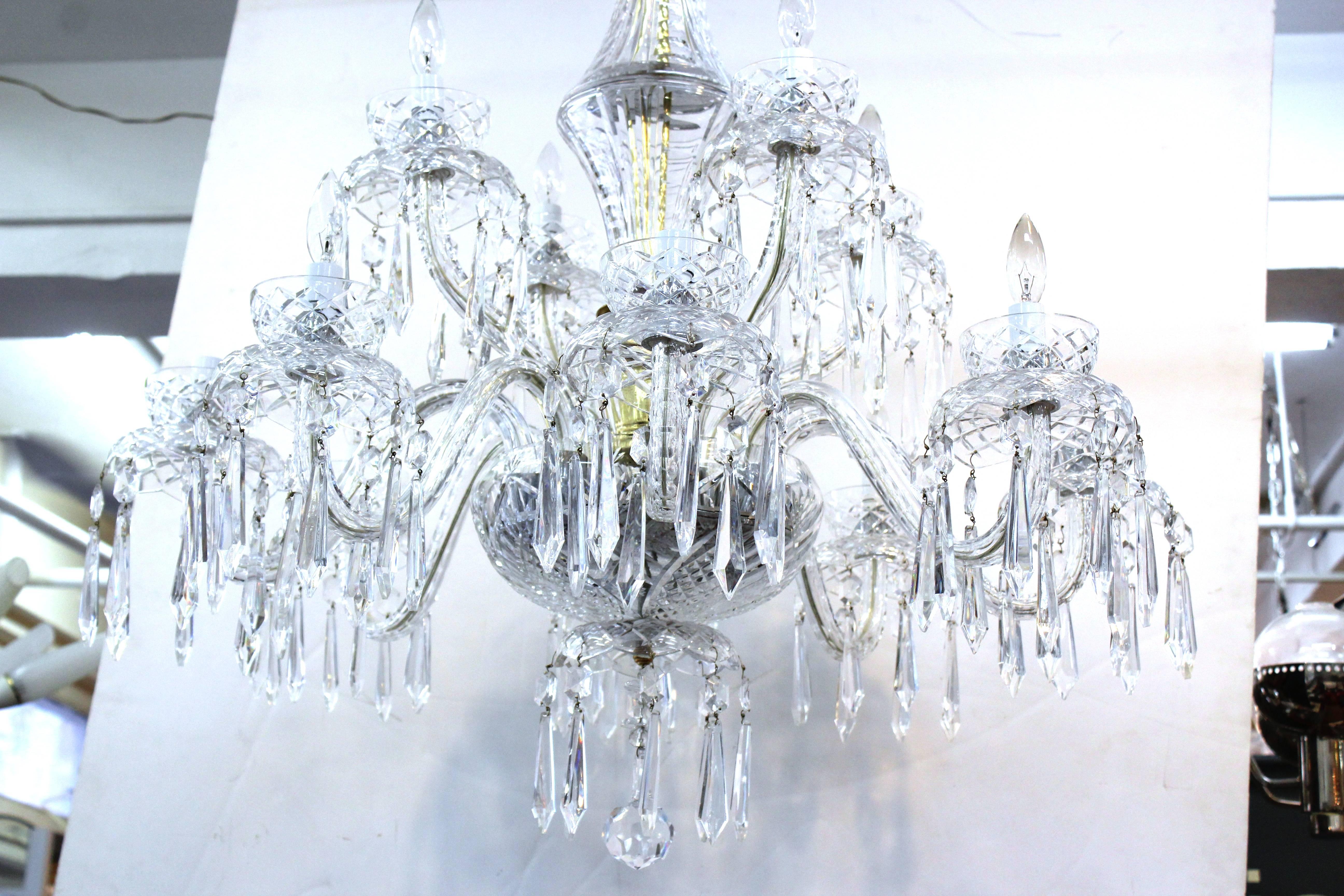 Waterford Crystal Lamp with Cut Droplets In Good Condition In New York, NY