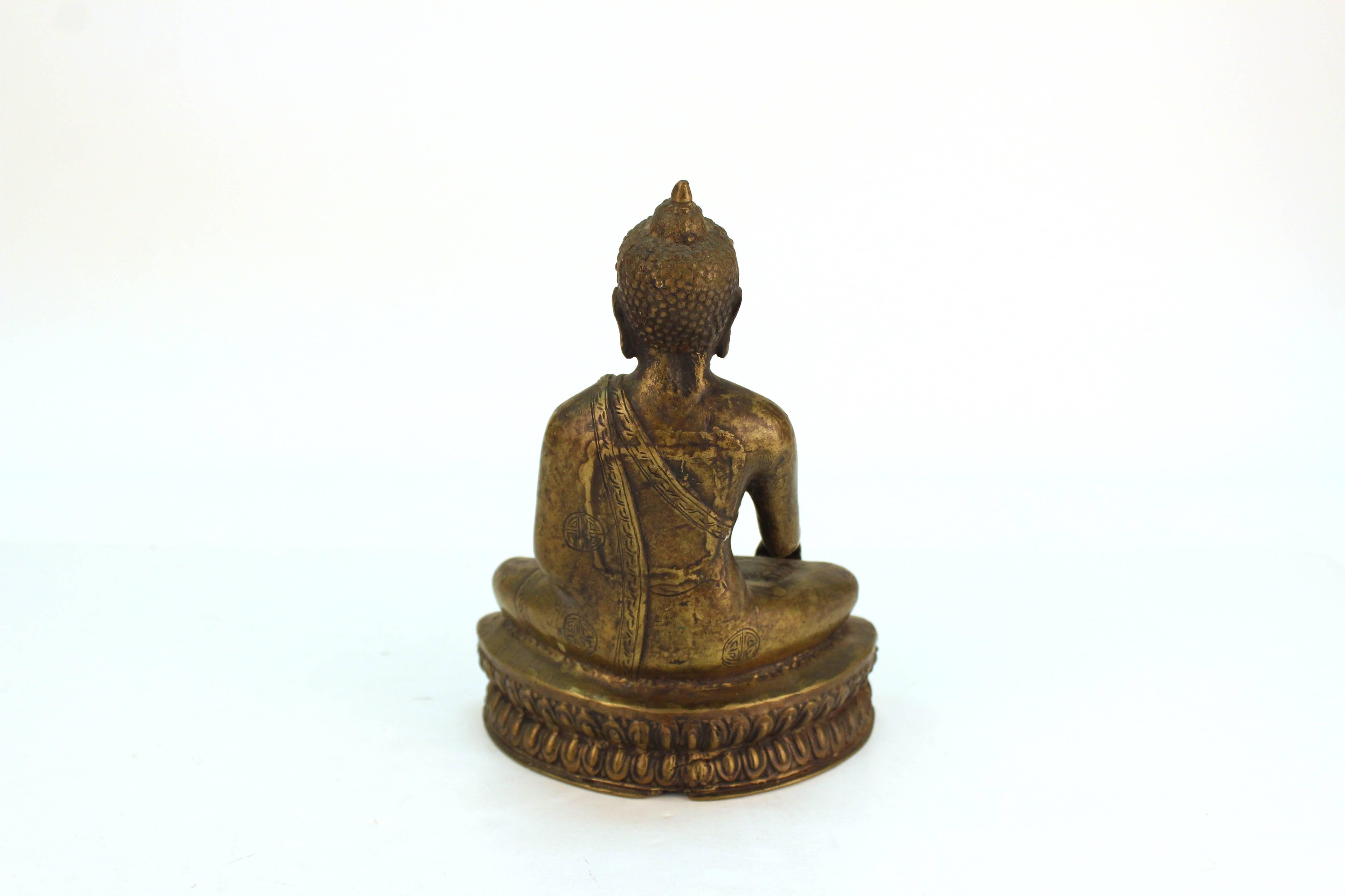 Chinese Seated Bronze Buddha Figure In Good Condition In New York, NY