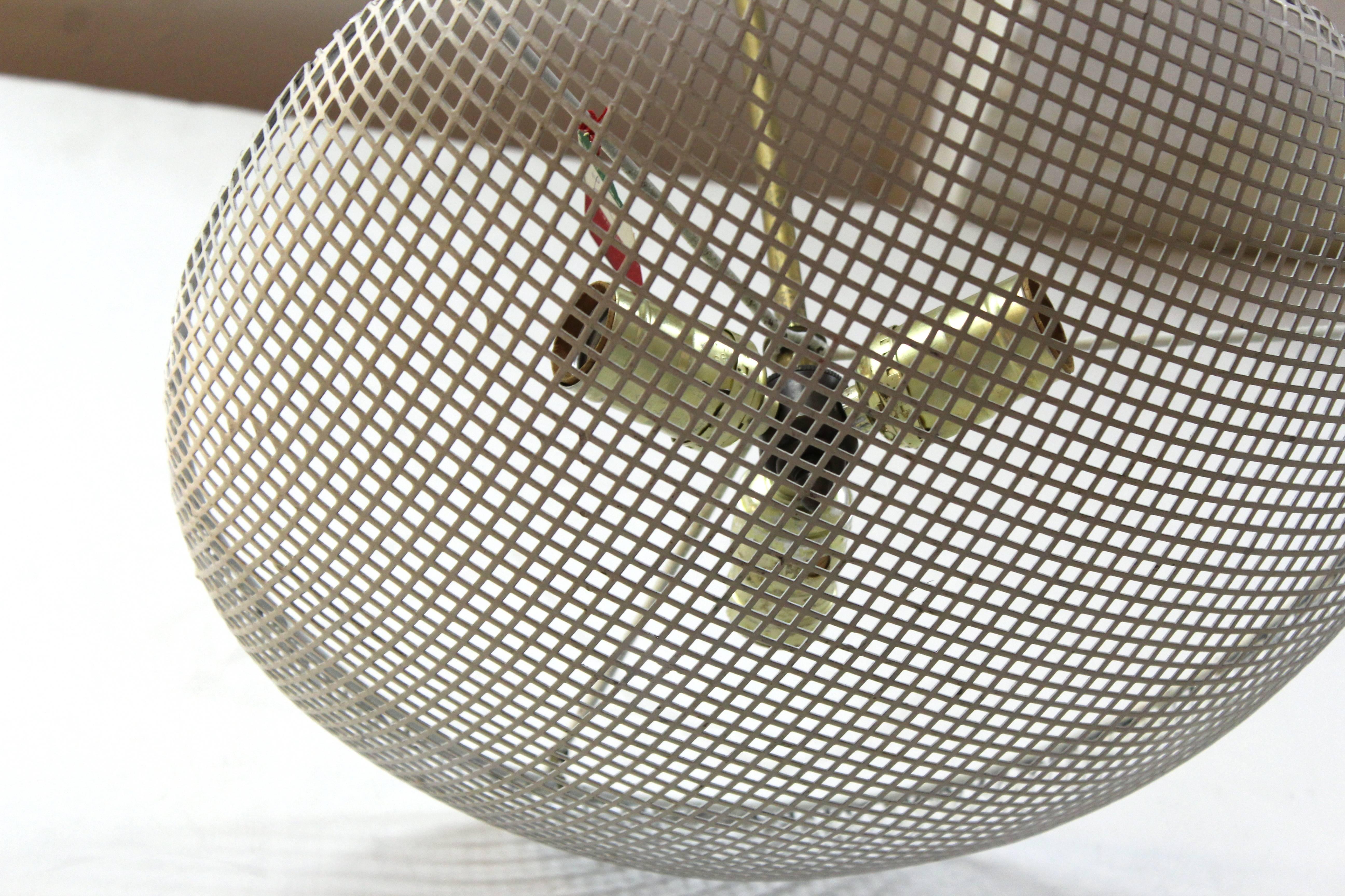 Late 20th Century Italian Mid-Century Modern Small White Metal Mesh Pendant