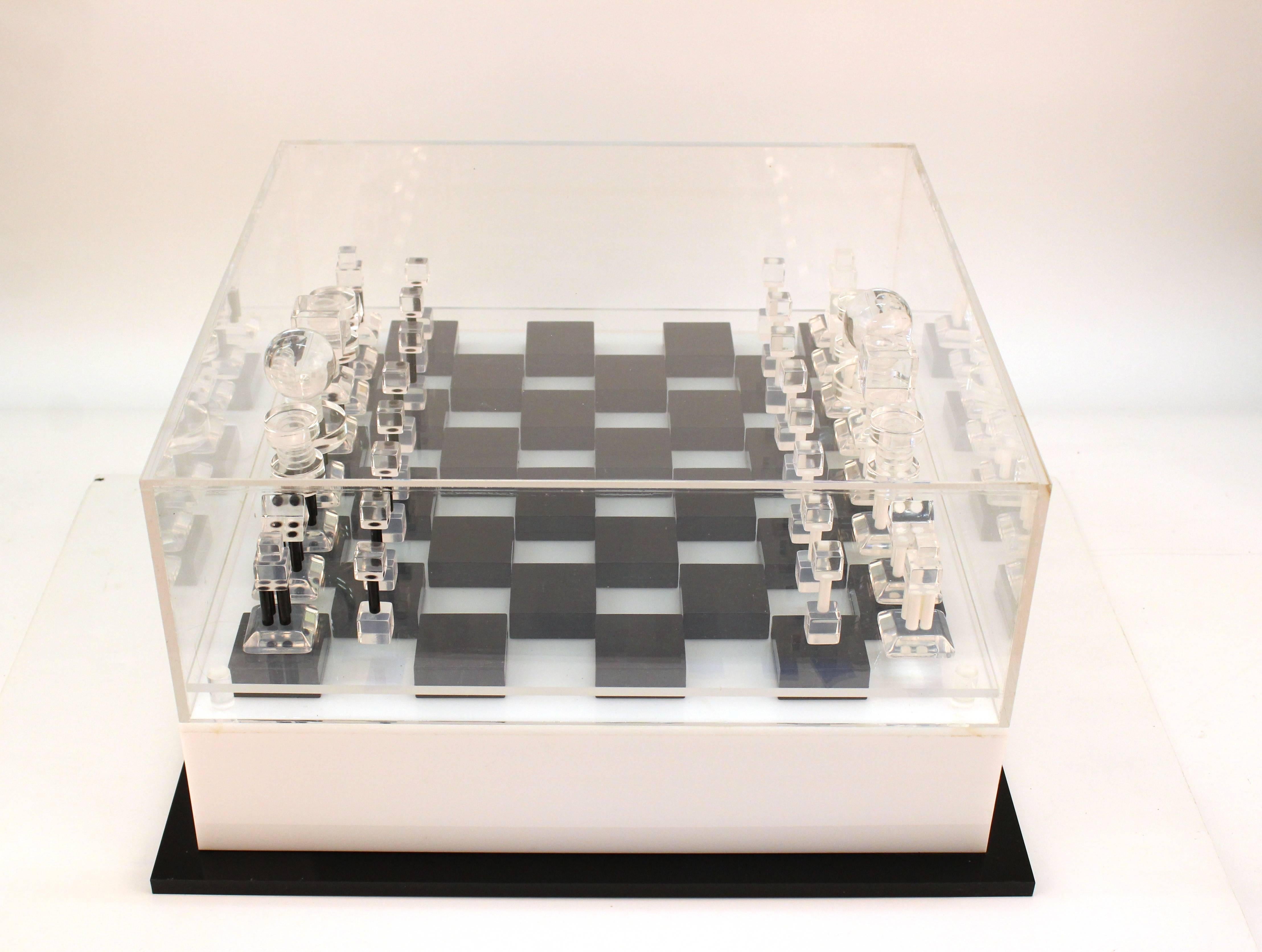 Large Mid-Century Modern Lucite Chess Set with Elaborate Chess Pieces In Excellent Condition In New York, NY