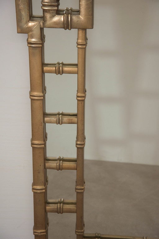 Elegant Pair of Midcentury Gilded Faux Bamboo Fretwork Wall Mirrors In Good Condition In New York, NY