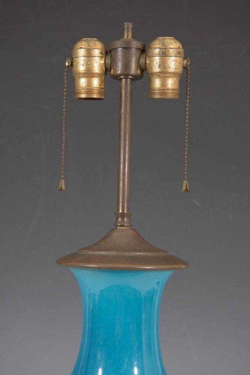 Pair of Midcentury Ceramic Chinese Ginger Jar Table Lamps in Turquoise In Good Condition In New York, NY