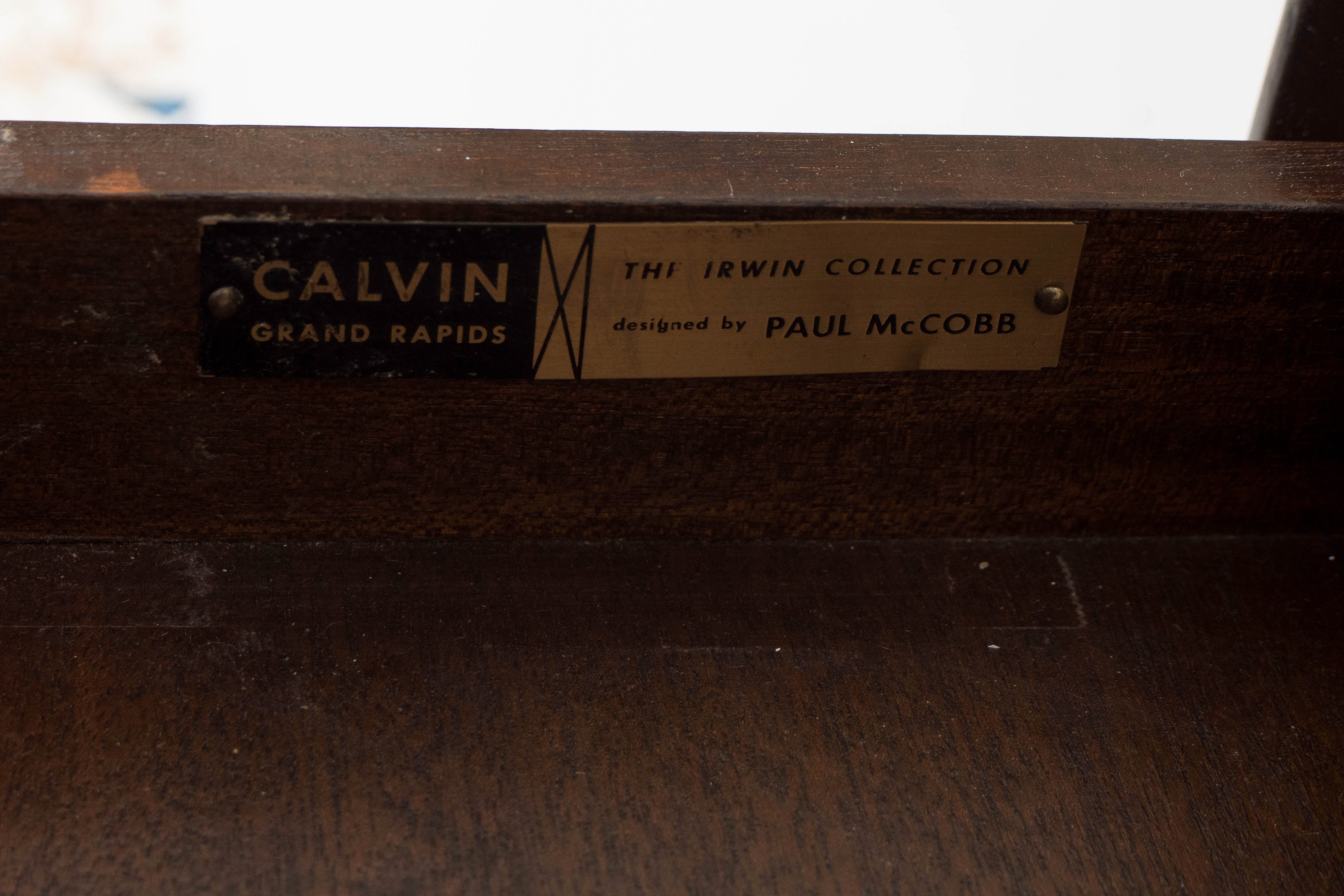 A Paul McCobb Mahogany Jewelry Chest for the Calvin Group-Irwin Collection In Good Condition In New York, NY