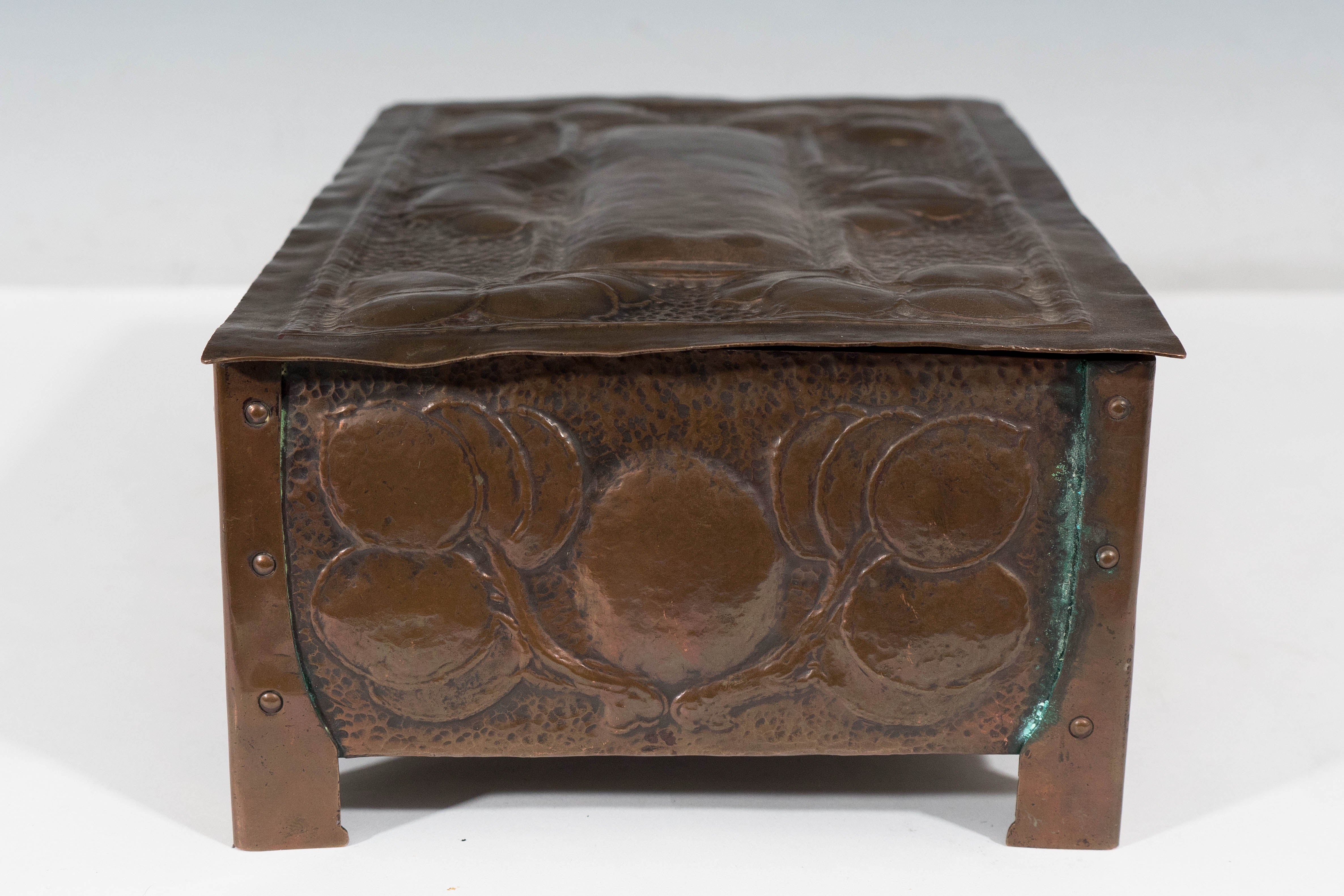 An English Early 20th Century Arts & Crafts Copper Box 1