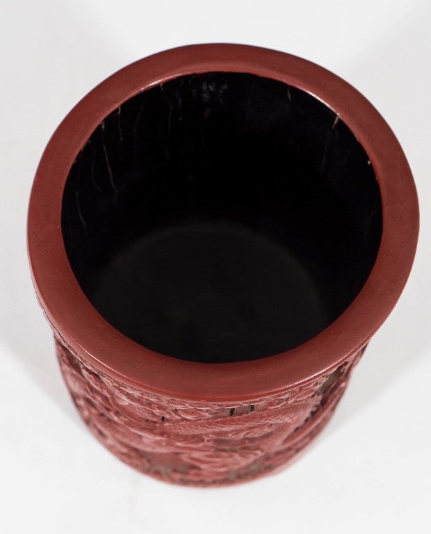 Chinese Carved Cinnabar Pot with Two Dragons     In Good Condition For Sale In New York, NY