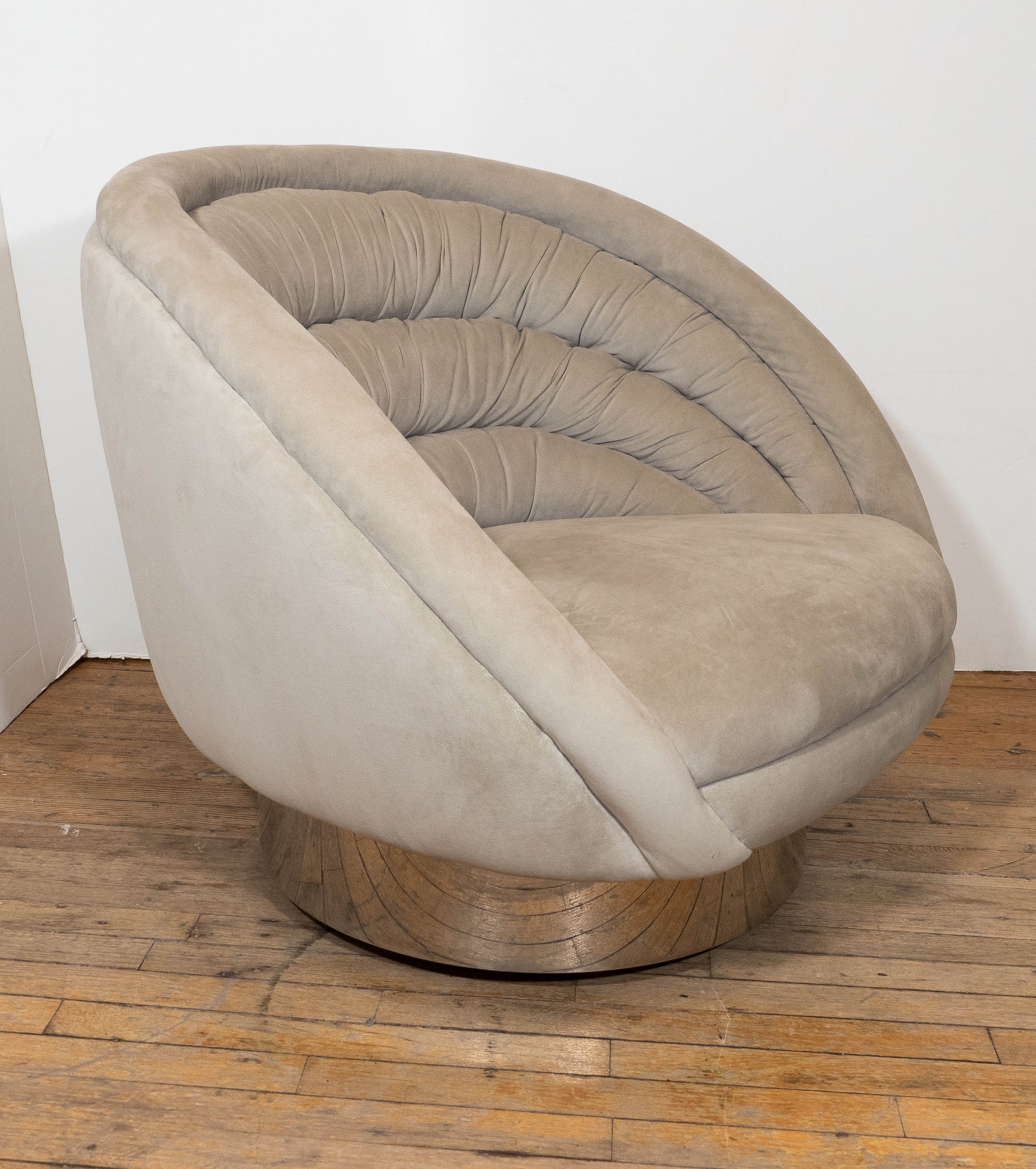 American Pair of Vladimir Kagan 'Crescent' Swivel Lounge Chairs