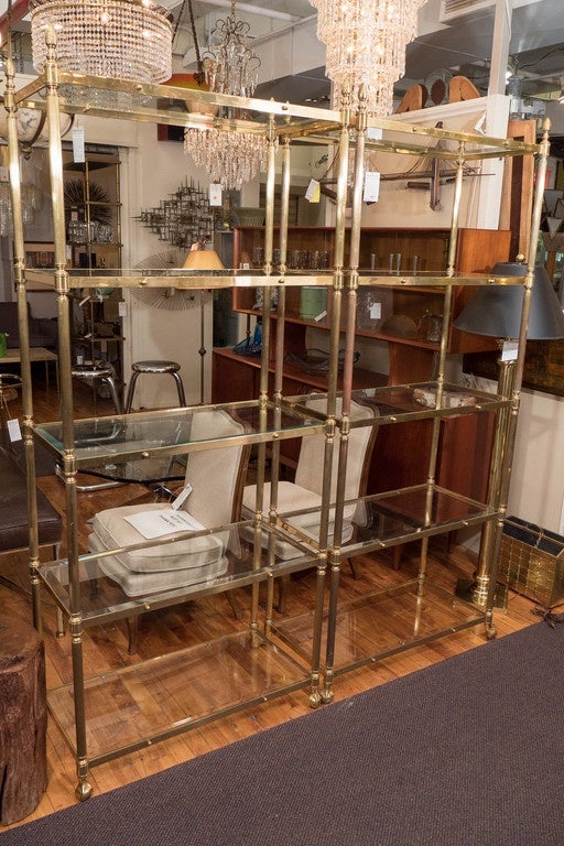 Pair of Mid-Century Labarge Brass Étagères with Beveled Glass Shelves In Good Condition In New York, NY