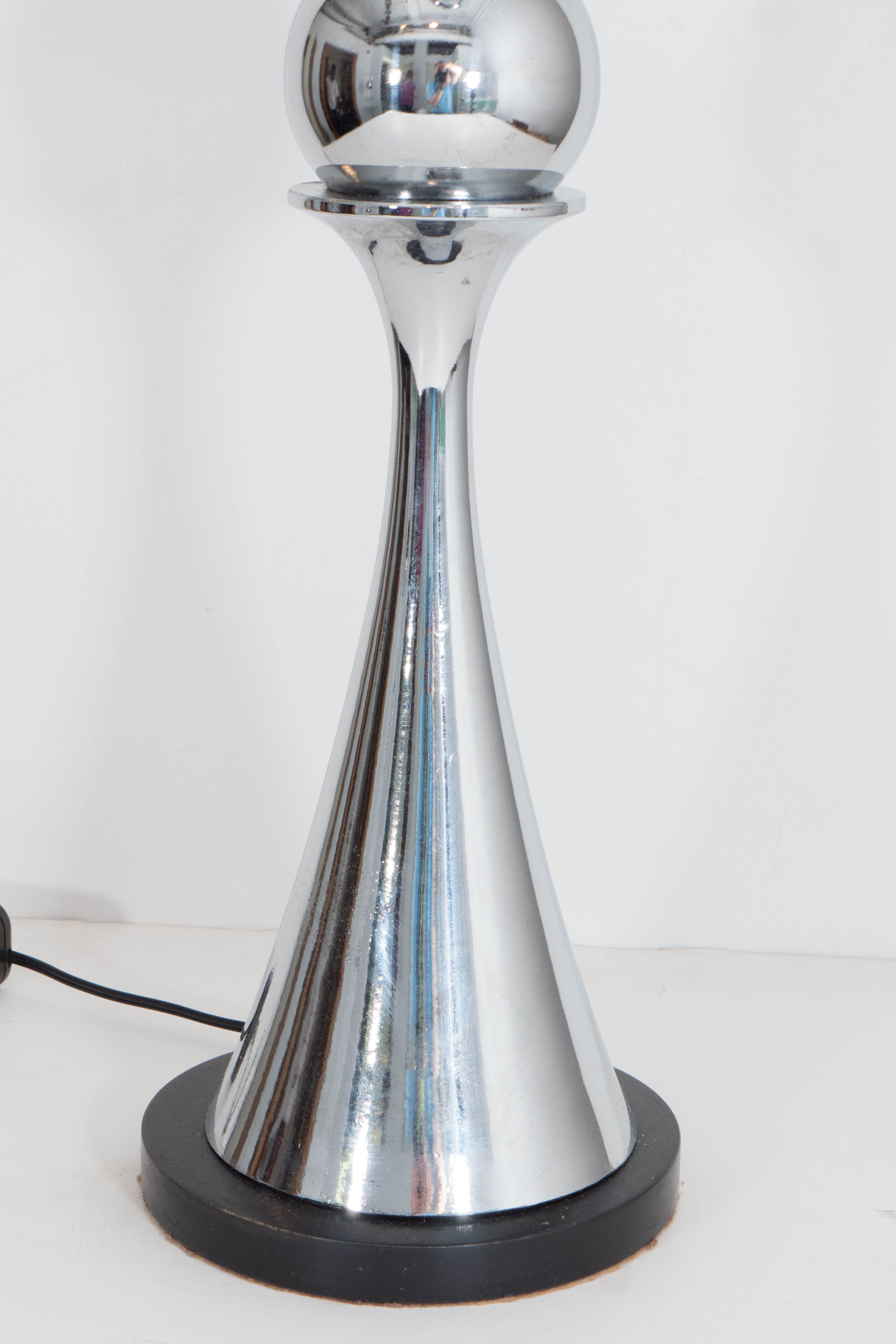 Pair of Space Age 1970s Chrome Table Lamps with Five Radiating Lights In Good Condition In New York, NY