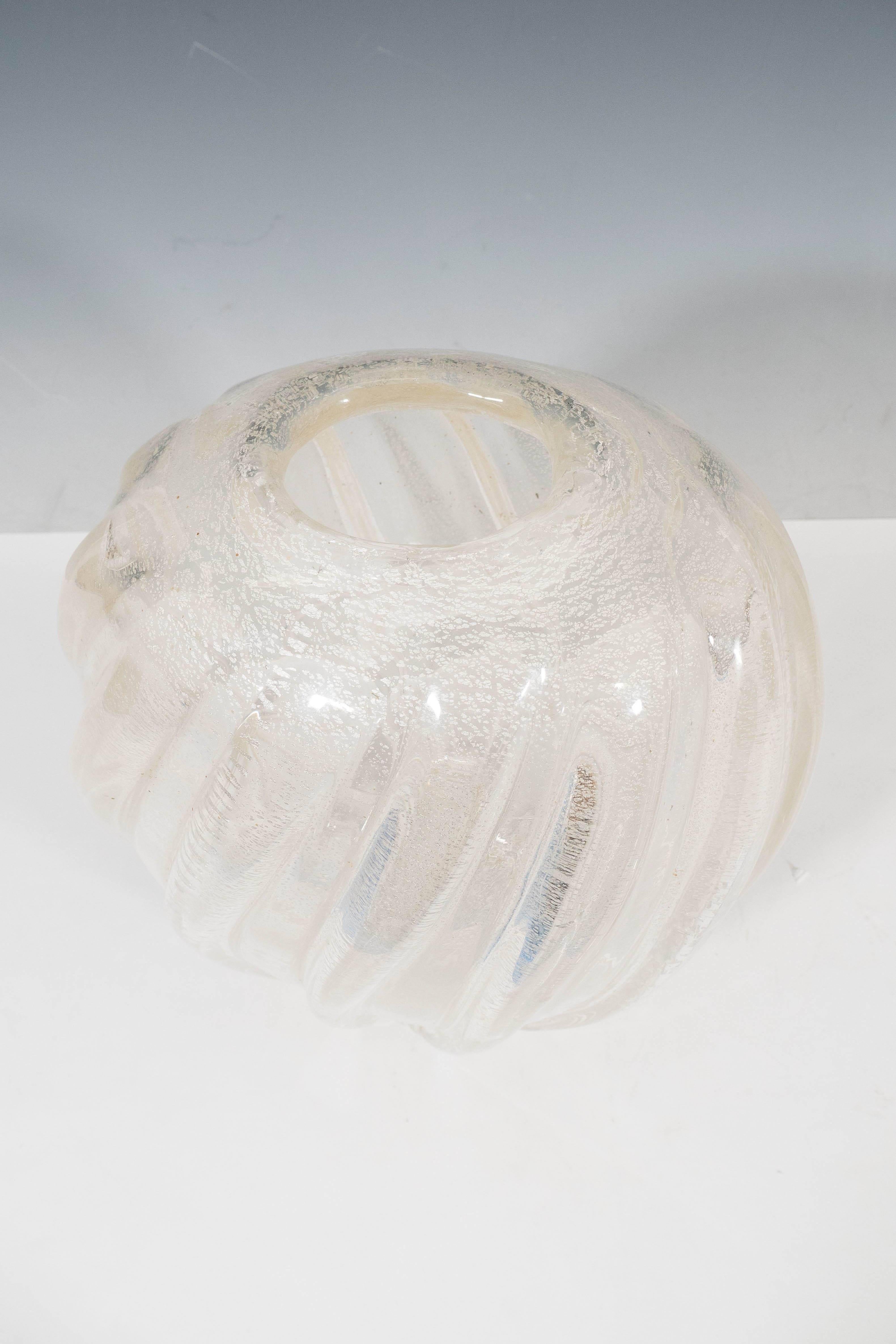 Midcentury Murano Glass Pillow Vase with 14k White Gold by Archimede Seguso In Good Condition In New York, NY