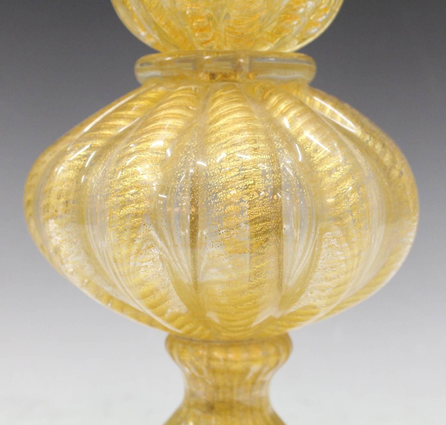 Mid-Century Modern Pair of Barovier and Toso Murano Glass 'Cordonato d'oro' Baluster Lamps