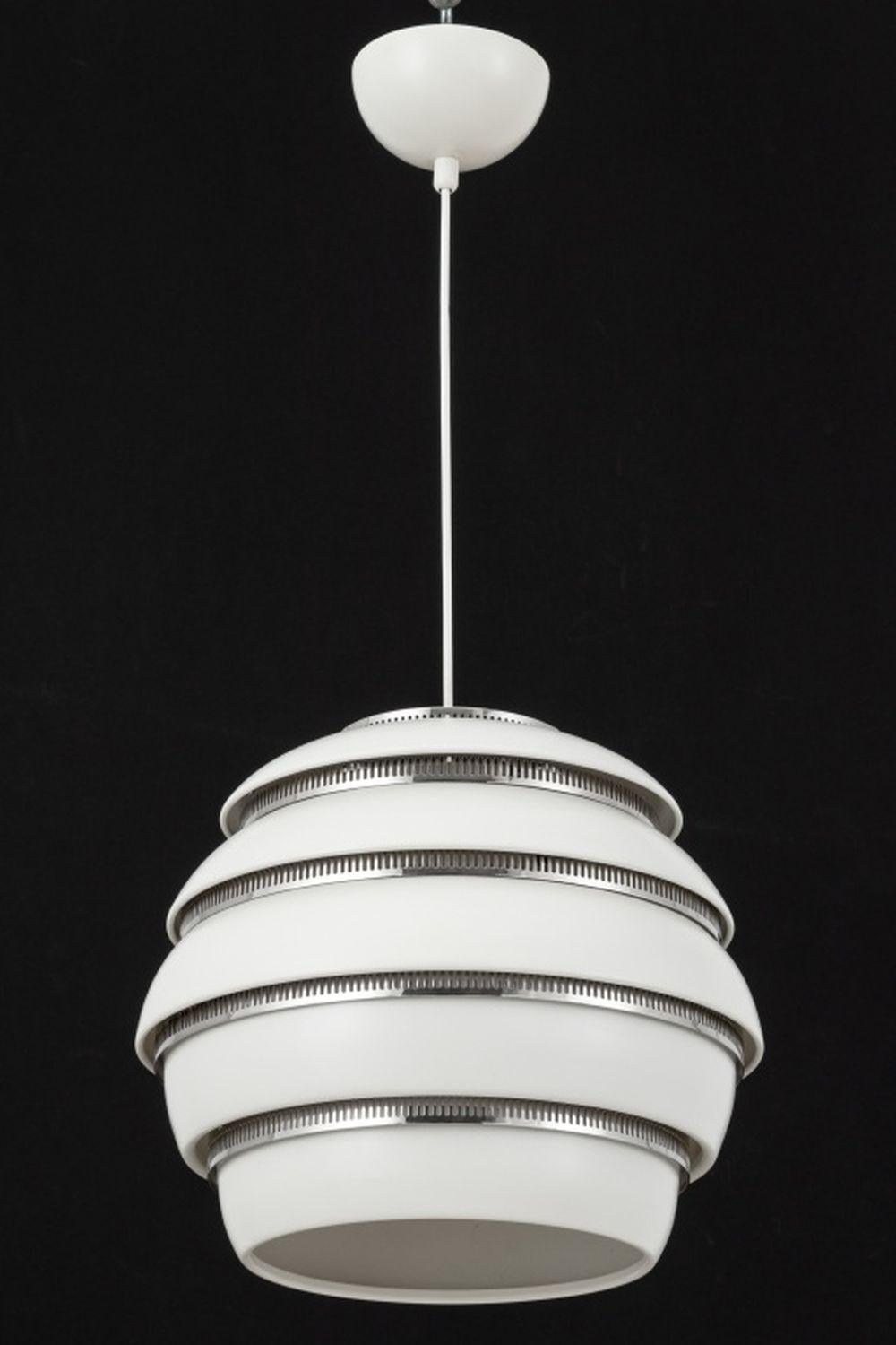 Moderno Lampada a sospensione in alluminio Artek A331 Beehive in vendita