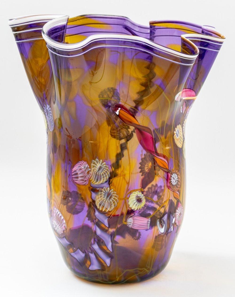 Vase à mouchoirs en verre d'art Paul Allen Counts Bon état - En vente à Astoria, NY