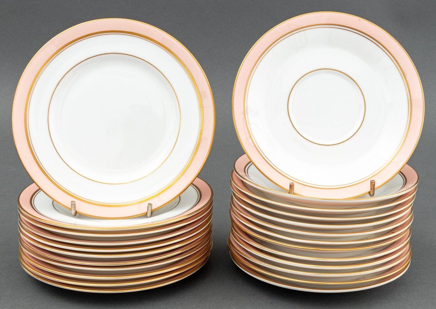 British Royal Worcester Porcelain Tableware, 87 For Sale