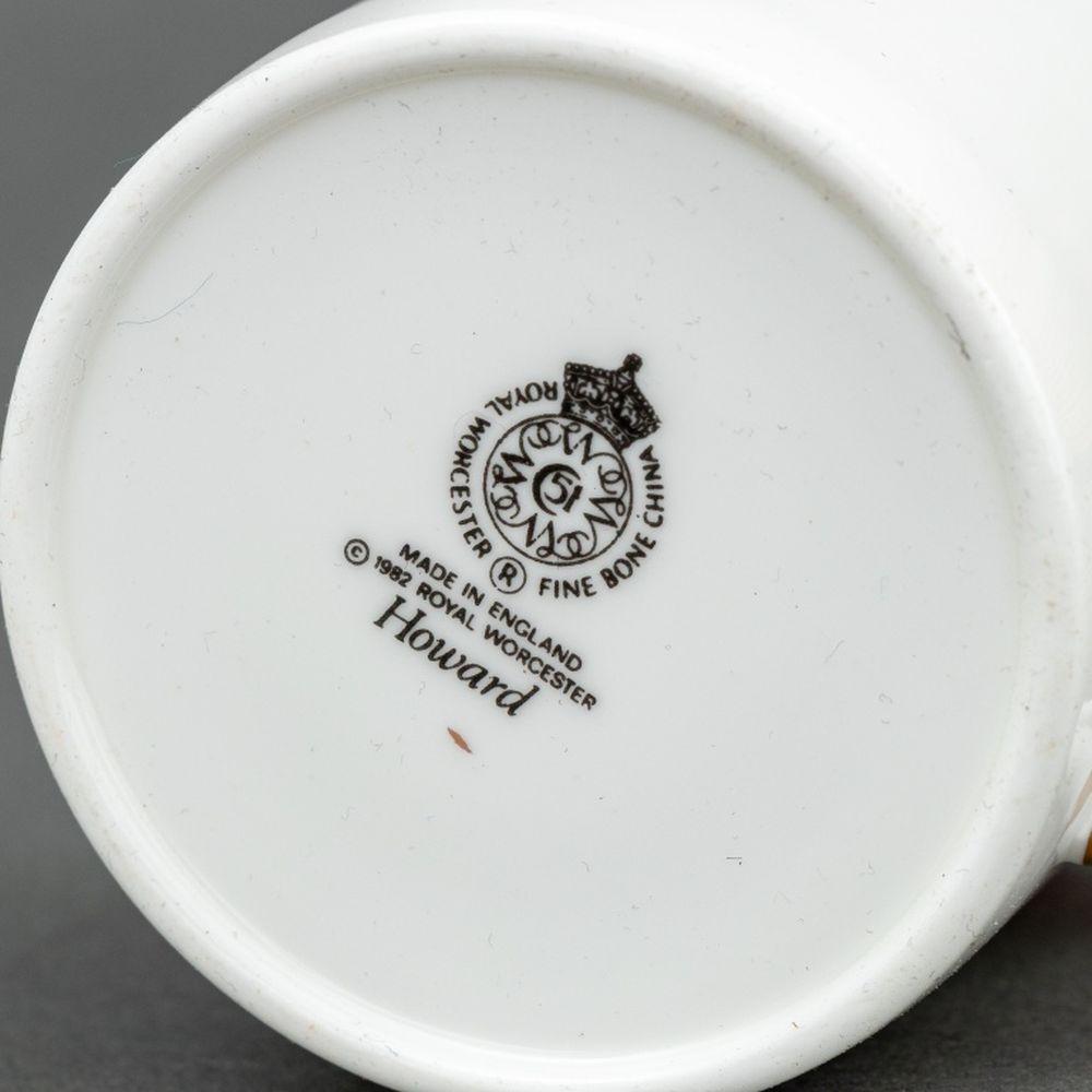 Royal Worcester Porcelain Tableware, 87 For Sale 9