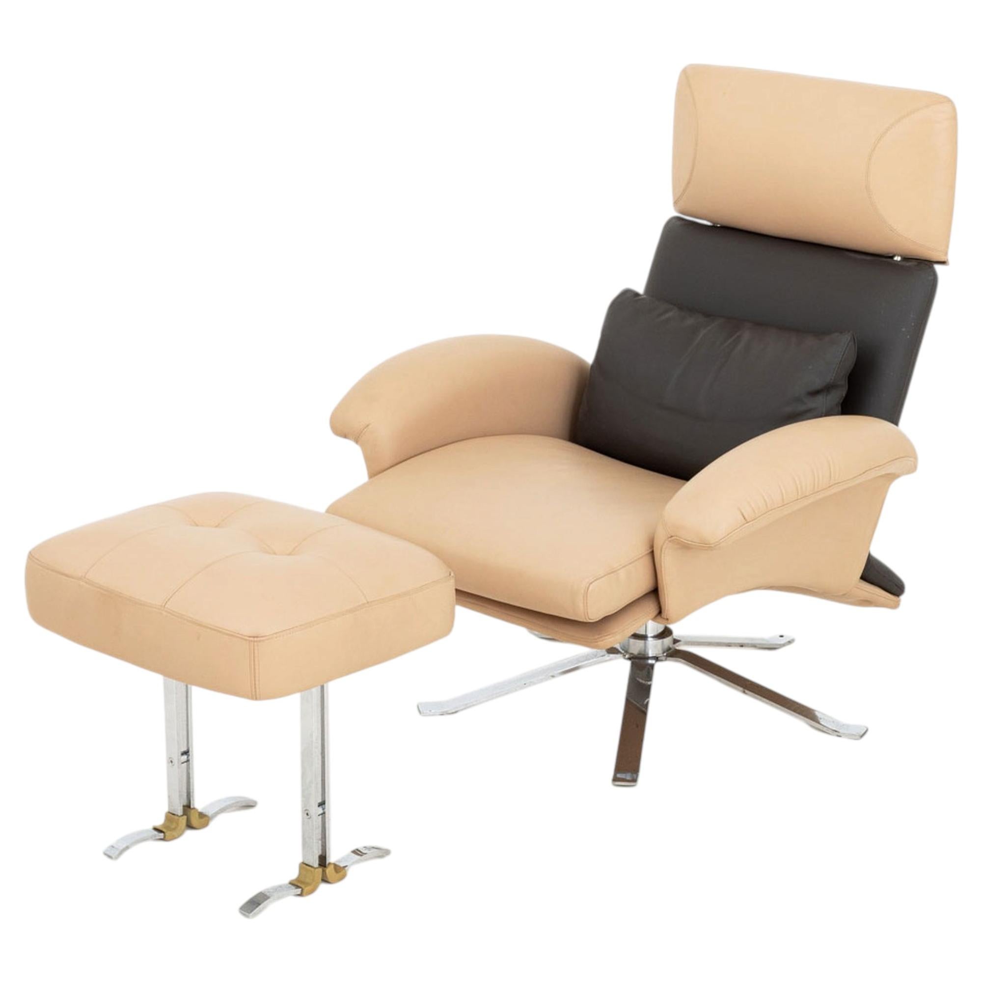 „Il Loft“ – postmoderner italienischer Lounge-Sessel und Ottomane mit Lederbezug im Angebot