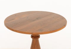 Table sur pied ronde vintage américaine en bois de pin