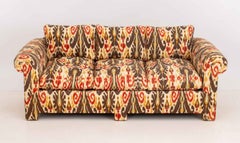 Dreisitzer-Sofa mit Polsterung aus modernem Ikat-Webstoff