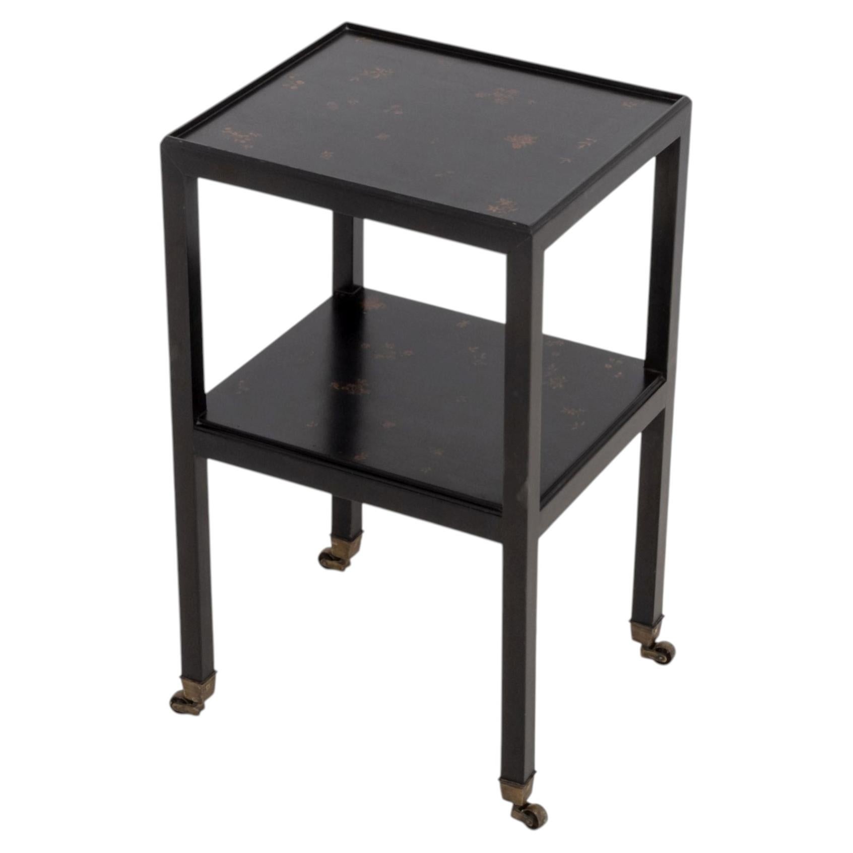 Tavolino in stile chinoiserie, dorato e laccato di nero in vendita
