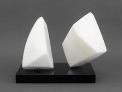 Escultura abstracta de mármol blanco de estilo modernista vintage, firmada, 1986