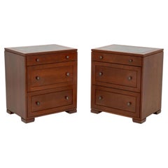 Paire de tables de chevet en acajou de la marque Copeland Furniture