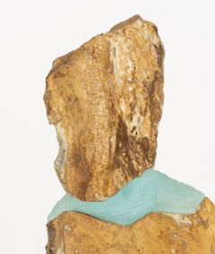 Thomas Scoon „Consort“ – Mixed-Media-Kunst aus Studioglas und Granit
