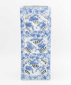 Chinese Blue and White Pierced Fan Design Porcelain Umbrella Stand