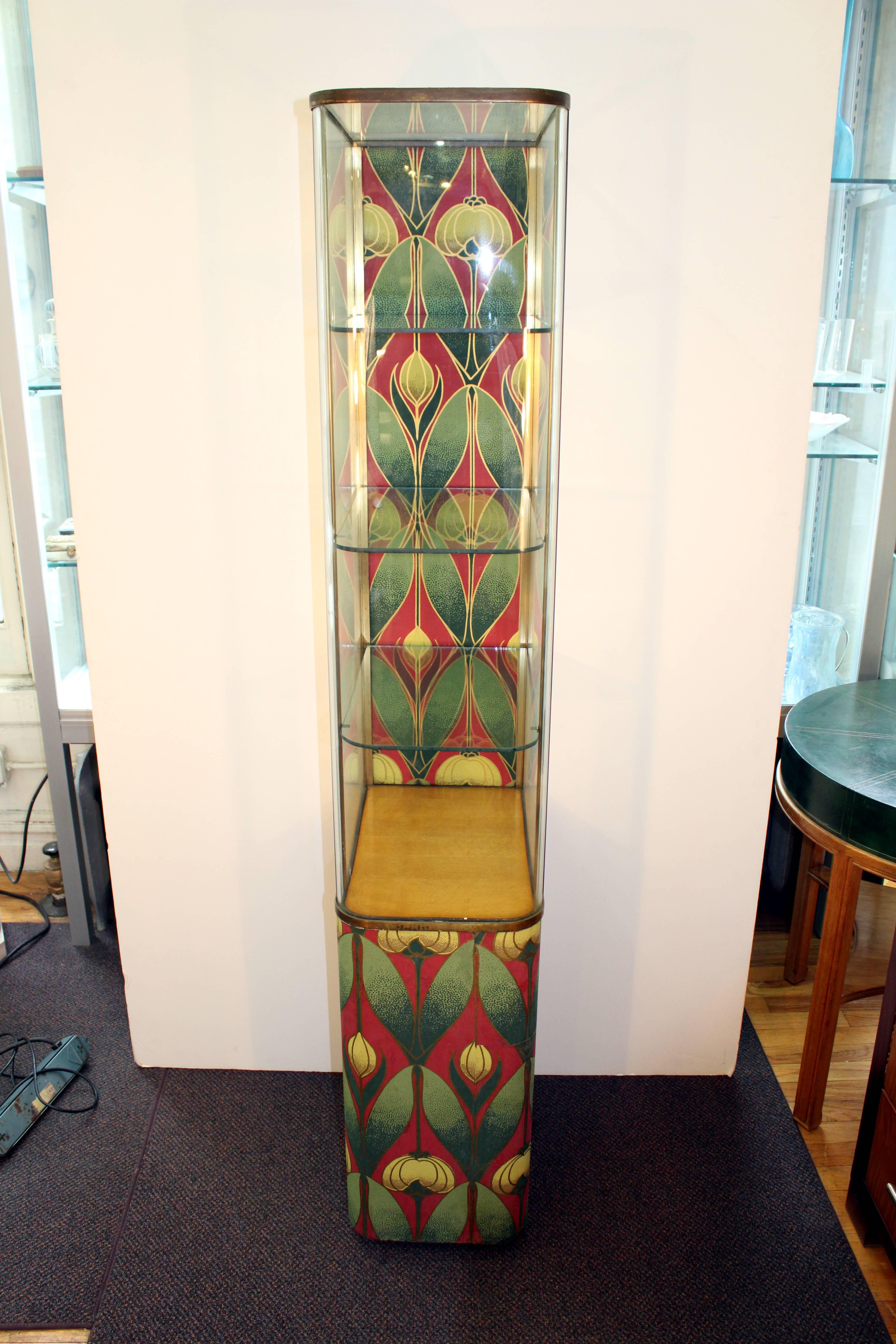 Parker Pen Glass Cabinet with Floral Pattern In Good Condition In New York, NY