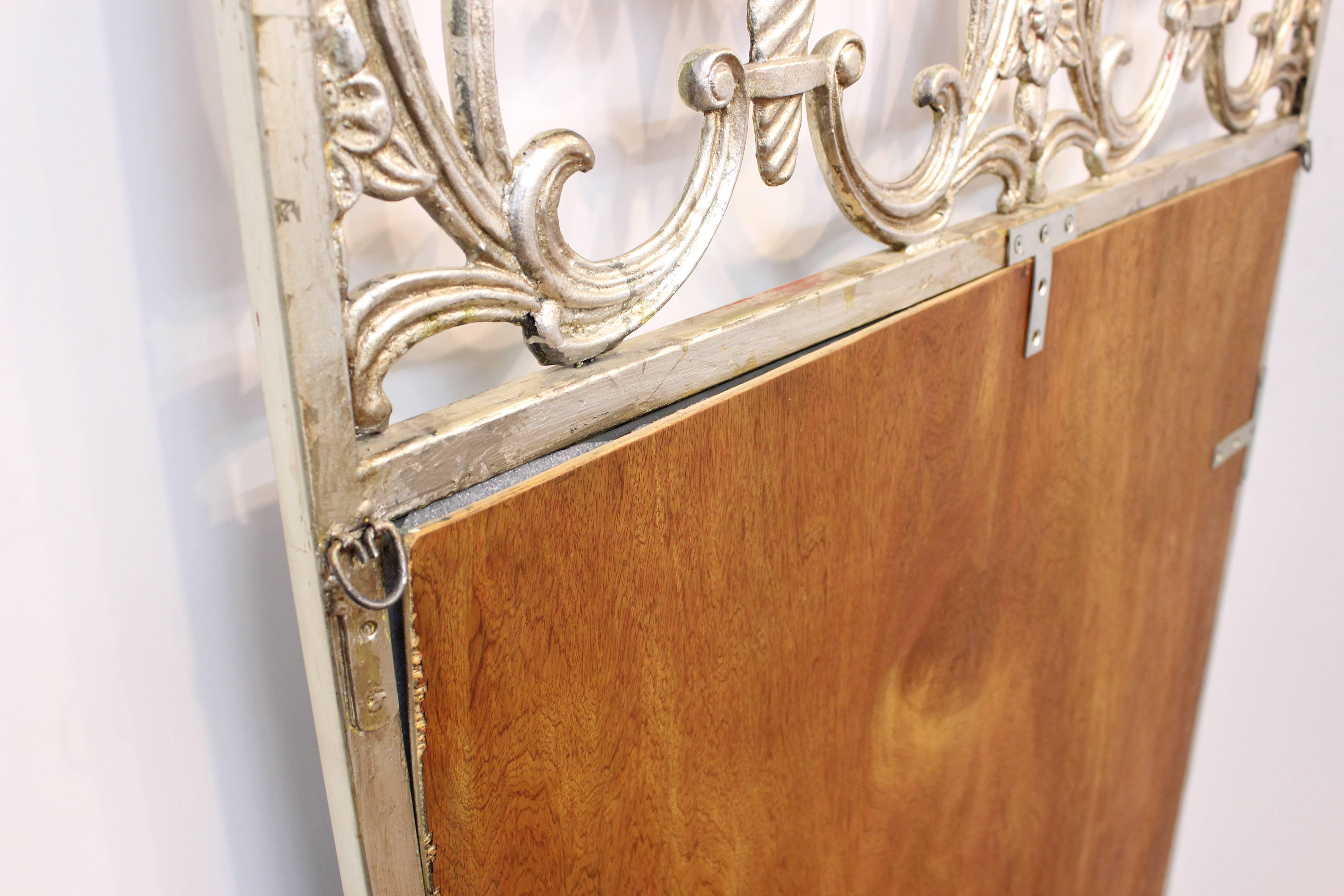 Contemporary Mirror with Silver Metal Frame 1