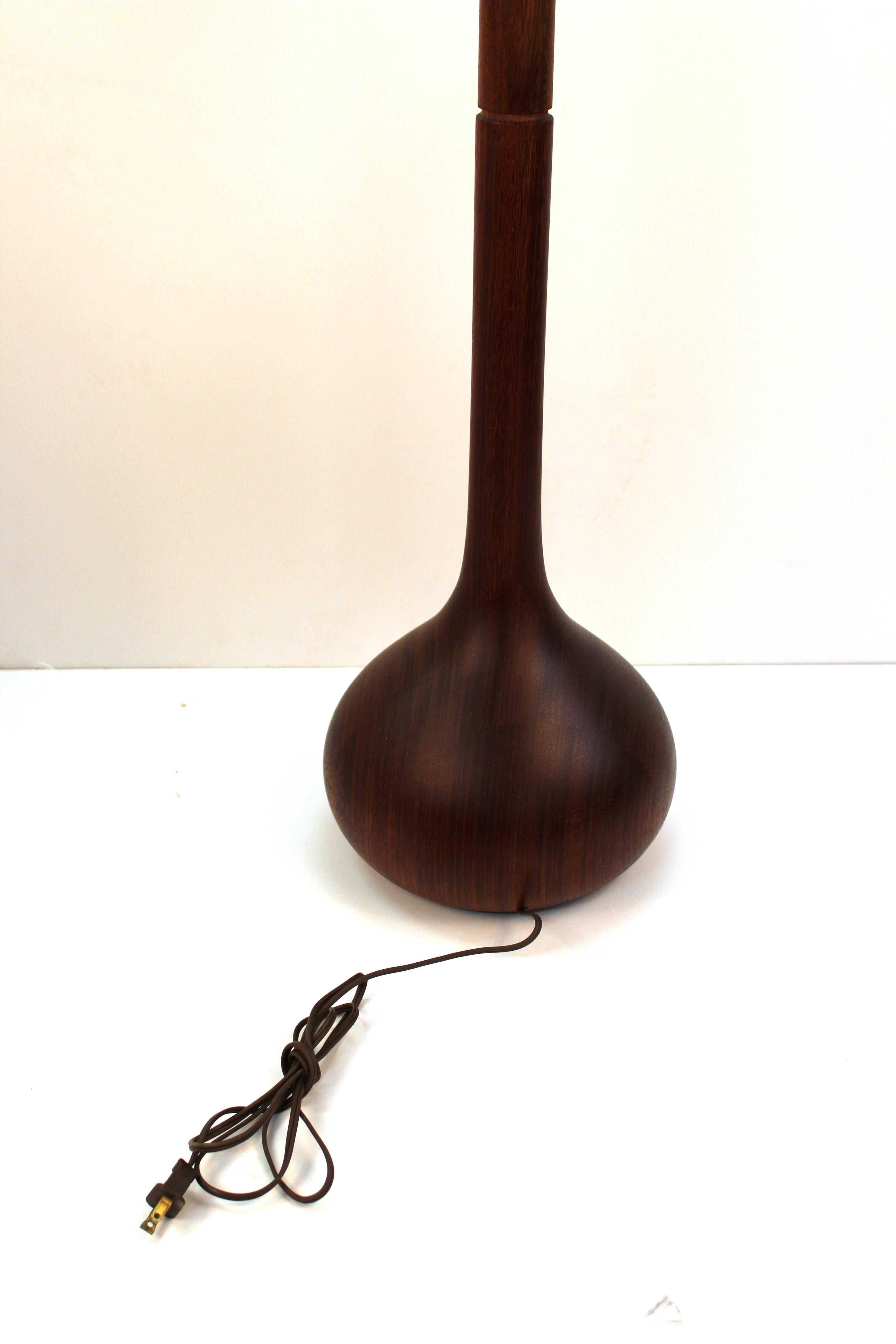 Mid-Century Modern Mid-Century Floor Lamp with Onion Bulb Base