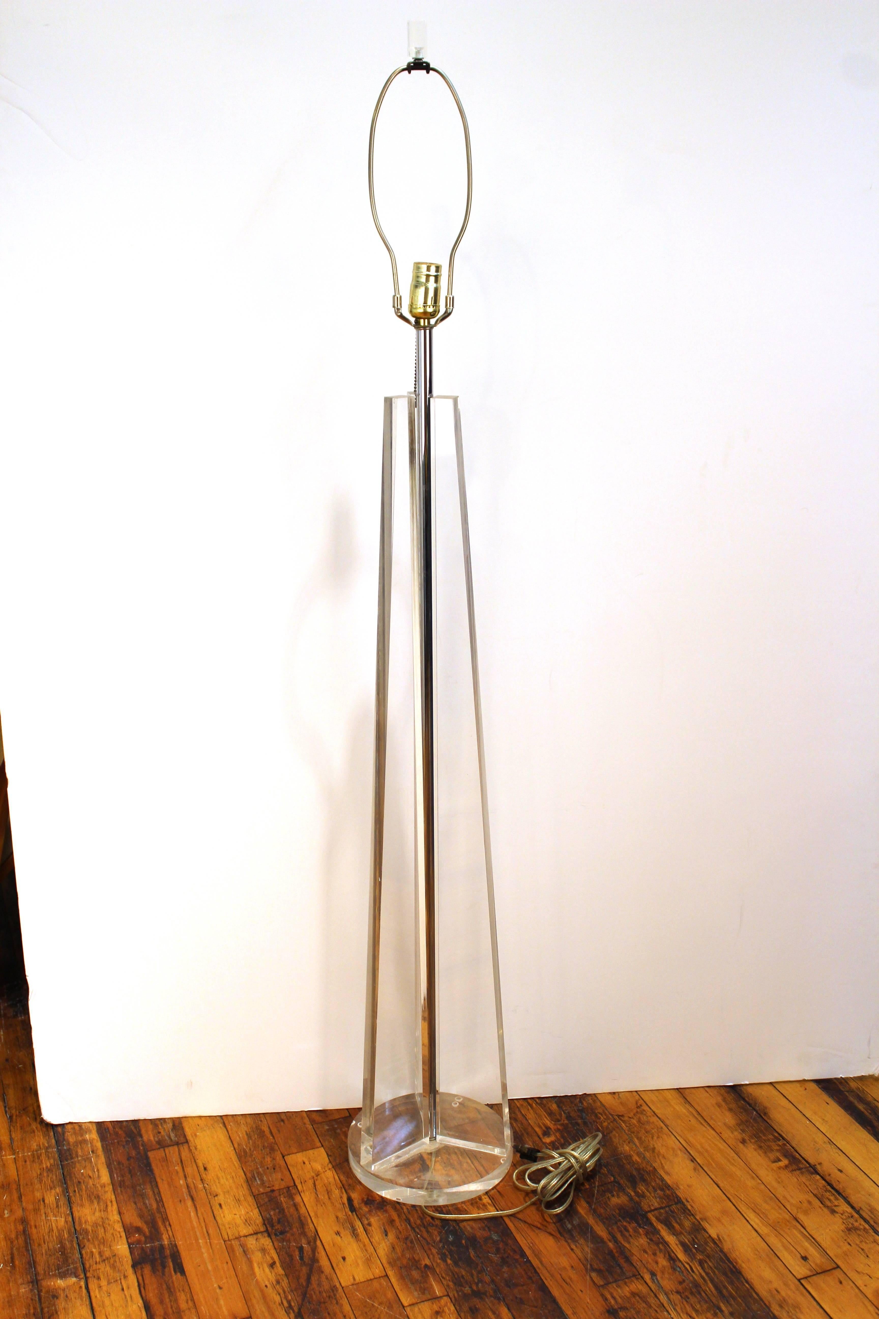 1970er Lucite Stehlampe im Zustand „Gut“ im Angebot in New York, NY