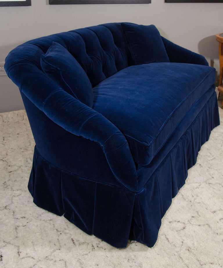 21st Century Blue Velvet Settee For Sale at 1stdibs