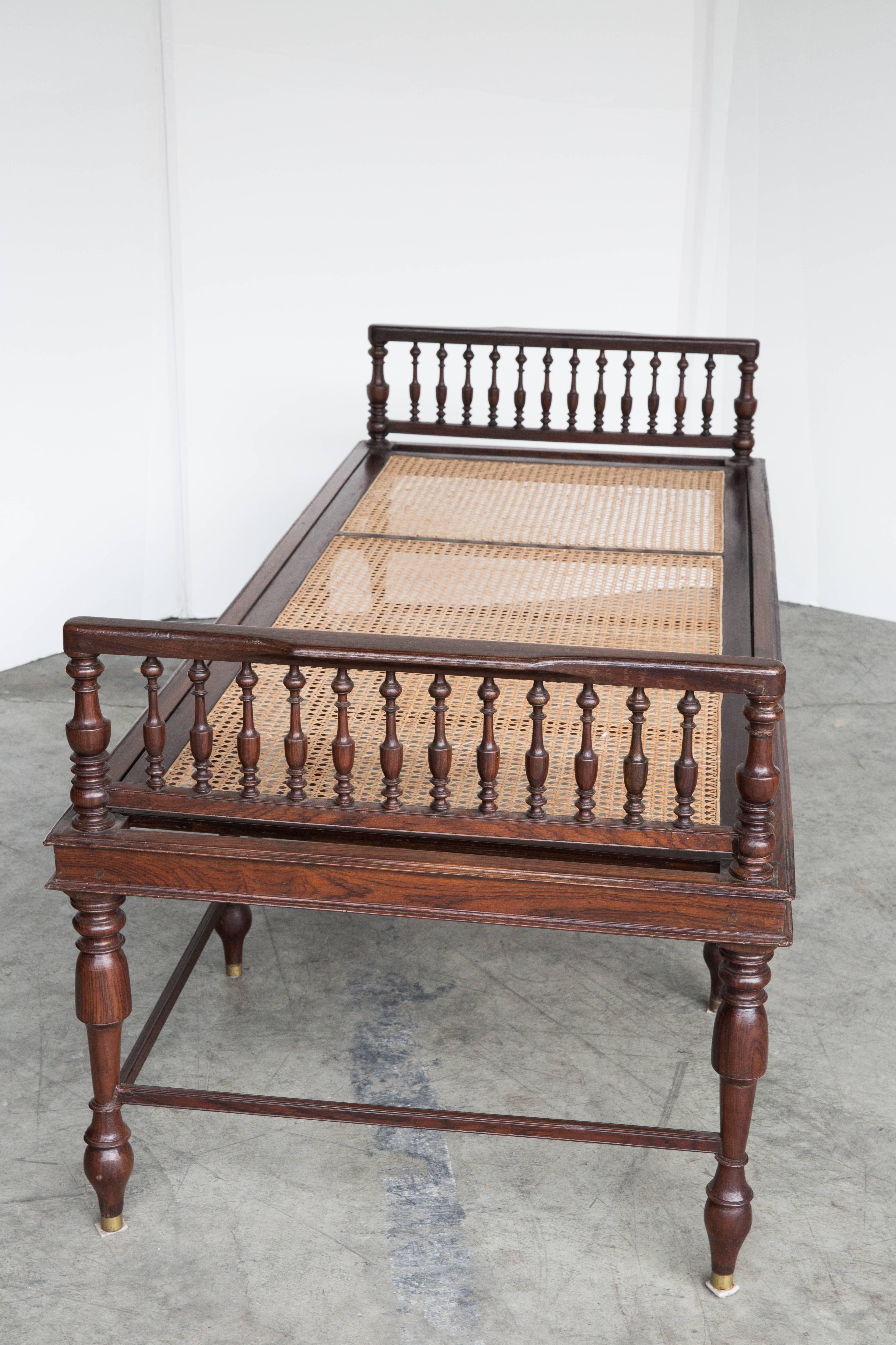 Anglo Indian Rosewood Daybed with Caning For Sale 1