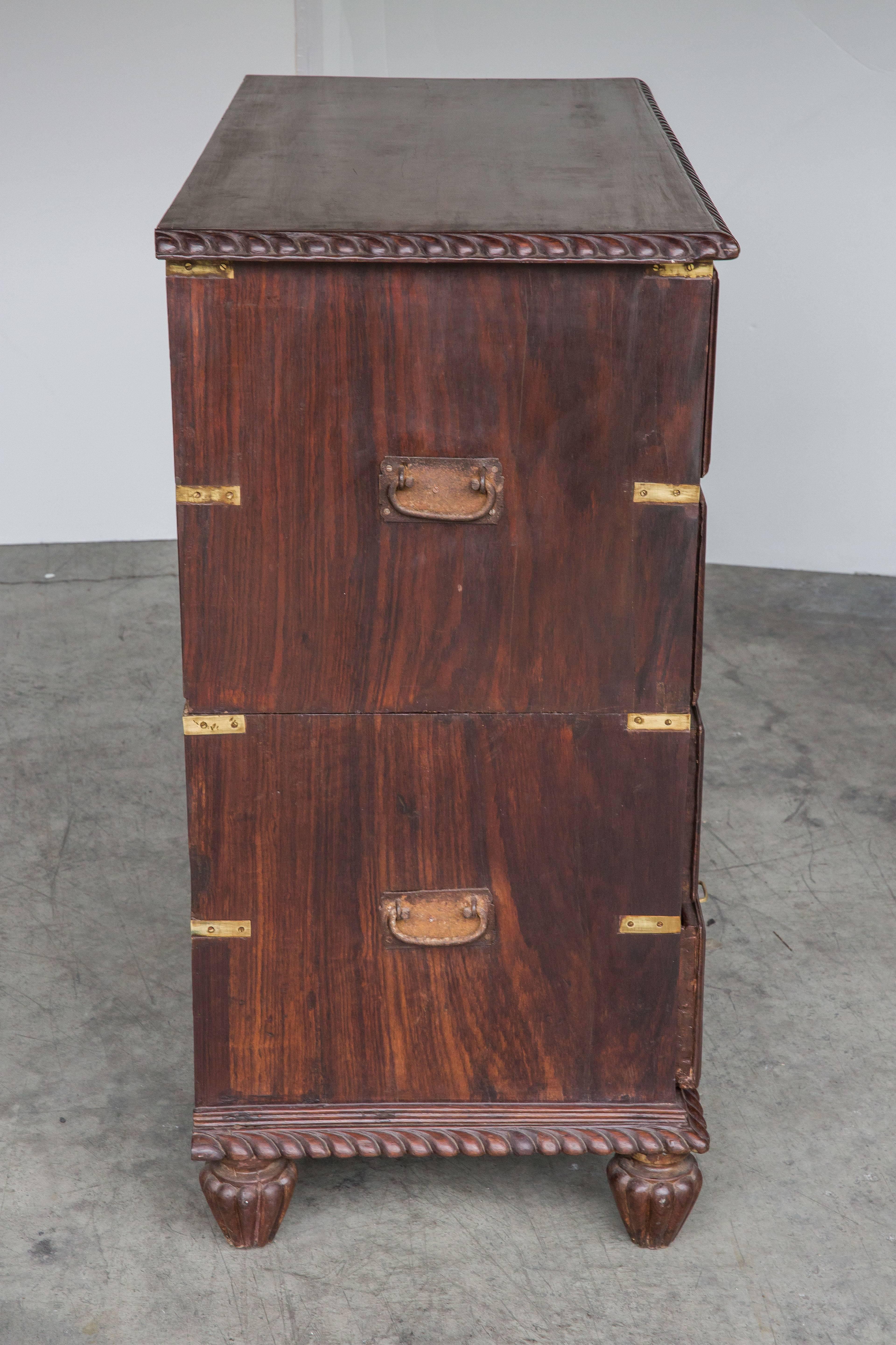 20th Century Indo-Portuguese Rosewood Chest of Drawers with Sunburst Pattern For Sale