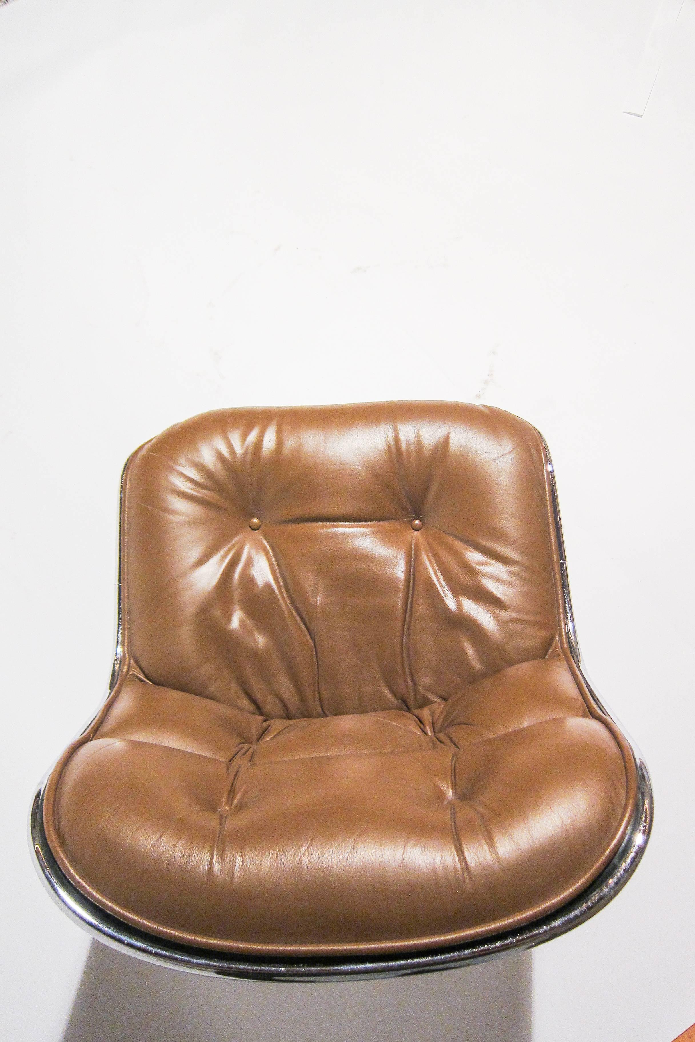 Mid-Century Modern Leather Executive Chair by Charles Pollock for Knoll For Sale