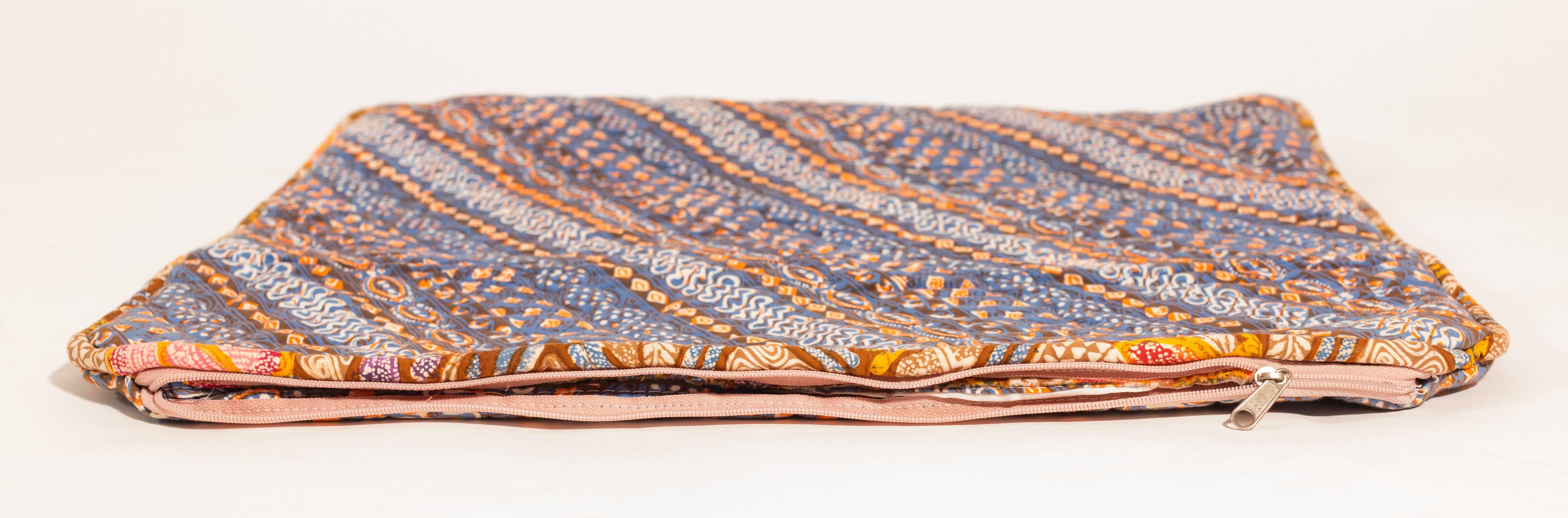 Indonesische Vintage-Textilien als Kissenjacken (Anglo-indisch) im Angebot
