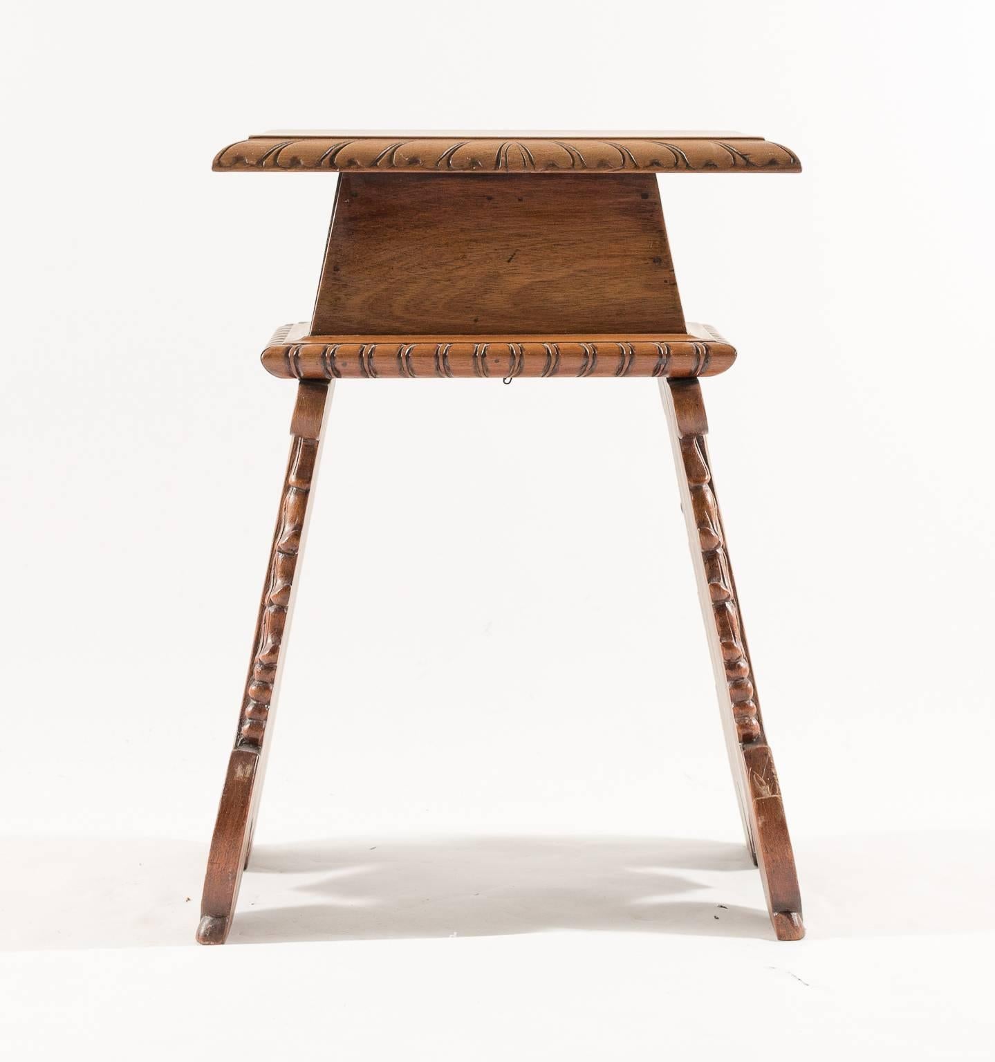 Well crafted Dutch stool or side table, made of oak.
