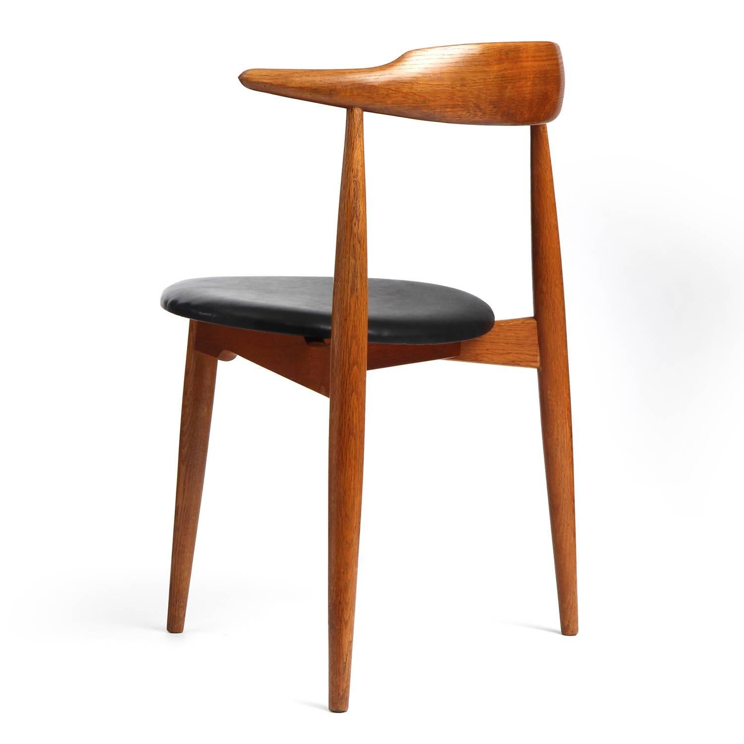Mid-20th Century Stacking Heart Chair by Hans J. Wegner