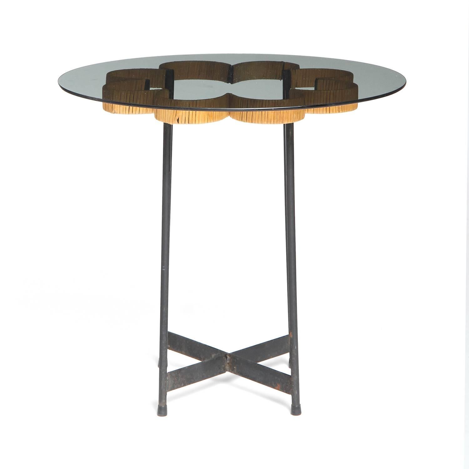 Mid-Century Modern Table d'appoint de Tony Paul en vente