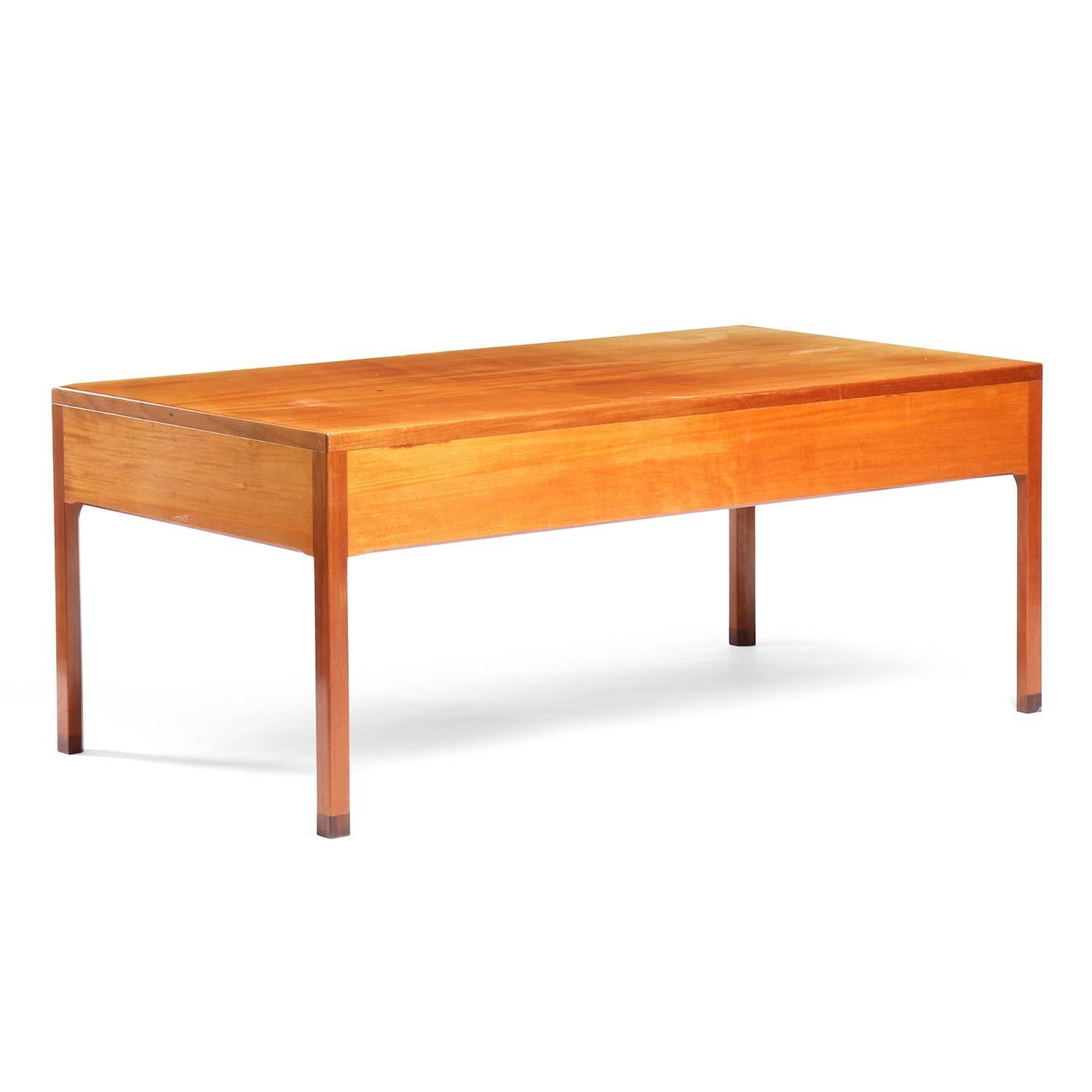 Mid-20th Century 1950s Danish Superb Desk by Ejner Larsen and Aksel Bender Madsen for Willy beck