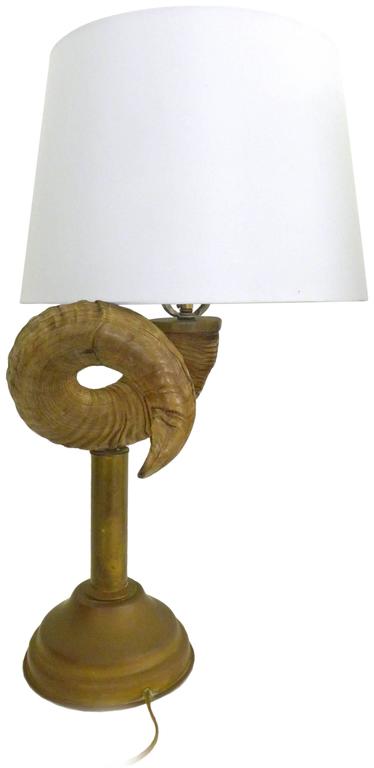 Pair of Ram's Horn and Brass Table Lamps In Good Condition For Sale In Los Angeles, CA