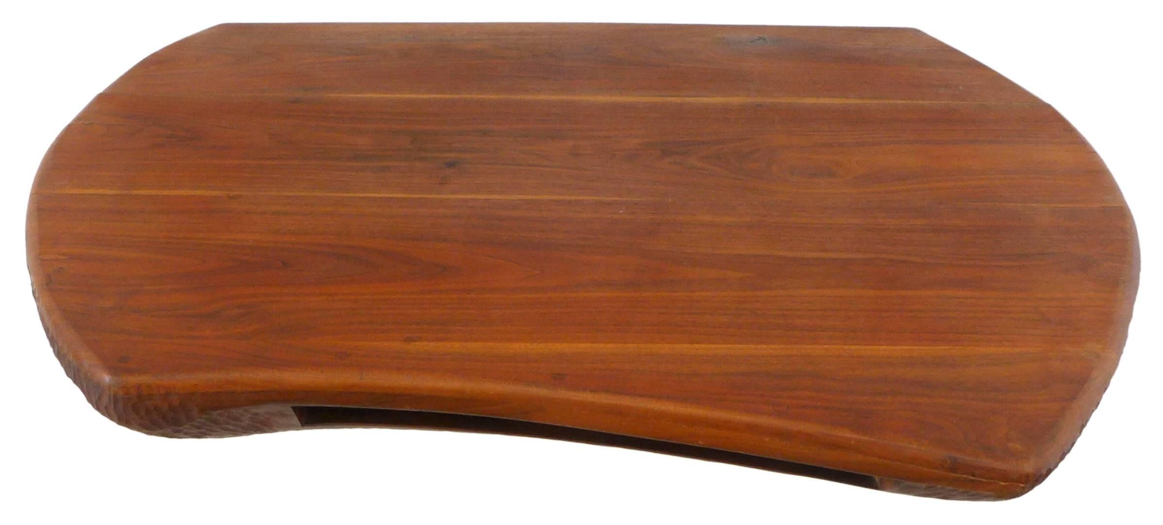 Fantastic Chip-Carved American Craft Wall-Mount Wood Console For Sale 1